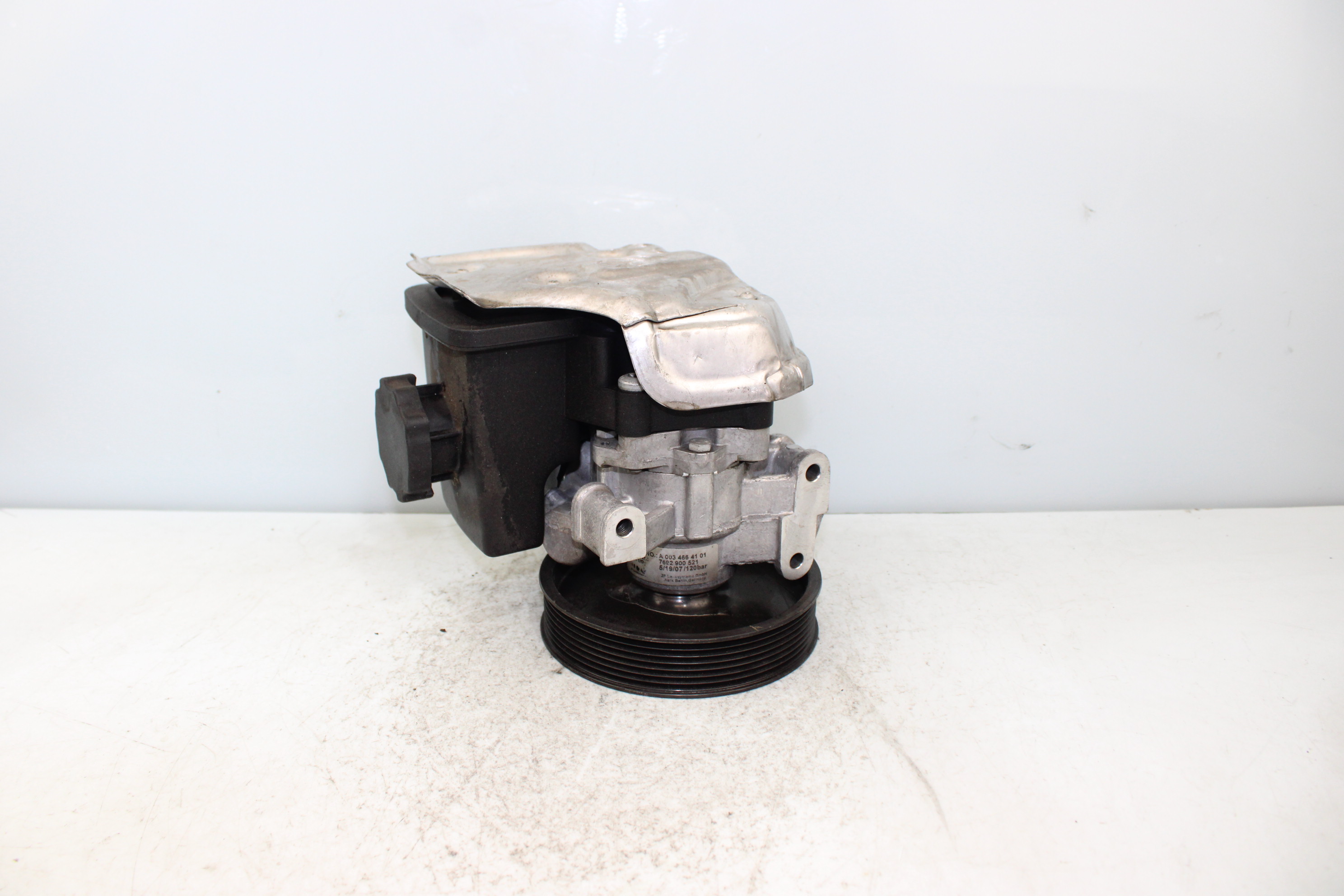 MERCEDES-BENZ C-Class W203/S203/CL203 (2000-2008) Servostyringspumpe A0034664101 25265528