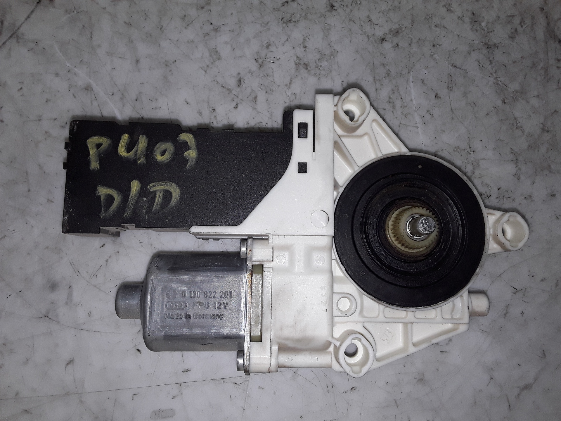 PEUGEOT 407 1 generation (2004-2010) Front Right Door Window Control Motor 0130822201 19193176