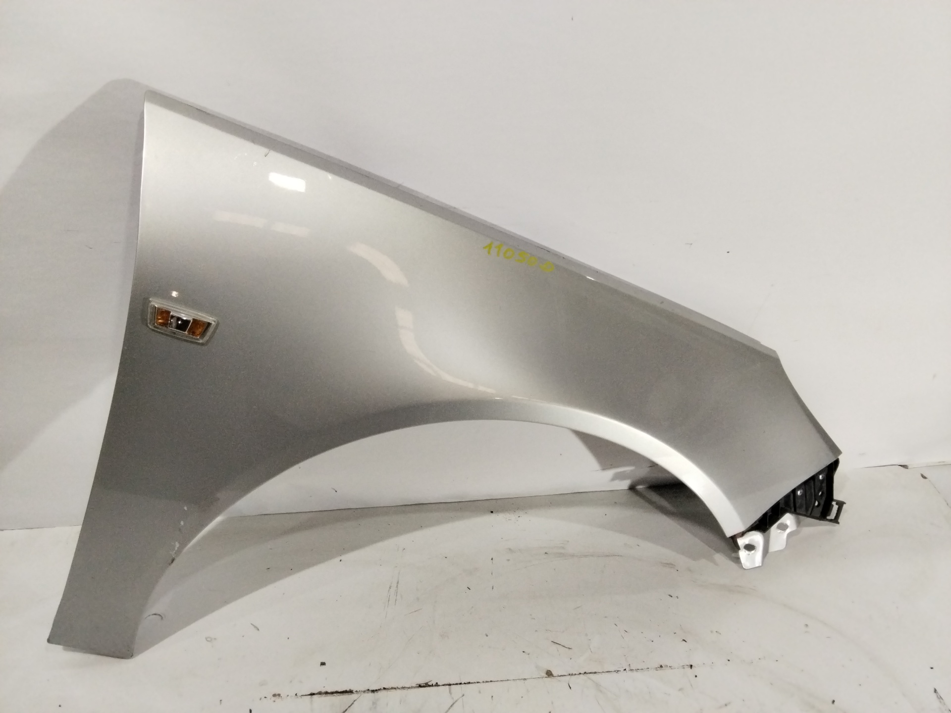 Parafango anteriore destro A20DTJ,A20DT 13277521 de Opel Insignia 2008-2011 - pieza usada