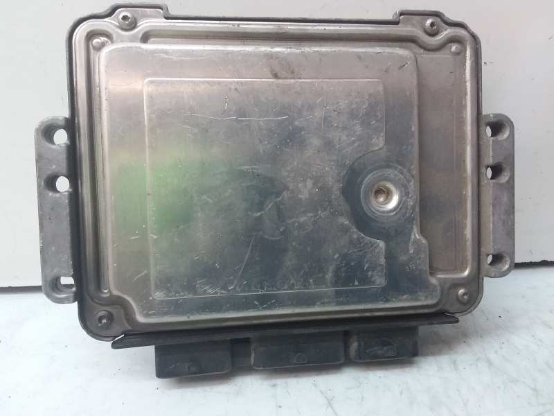 RENAULT Megane 2 generation (2002-2012) Engine Control Unit ECU 0281011390,8200310863 19165104