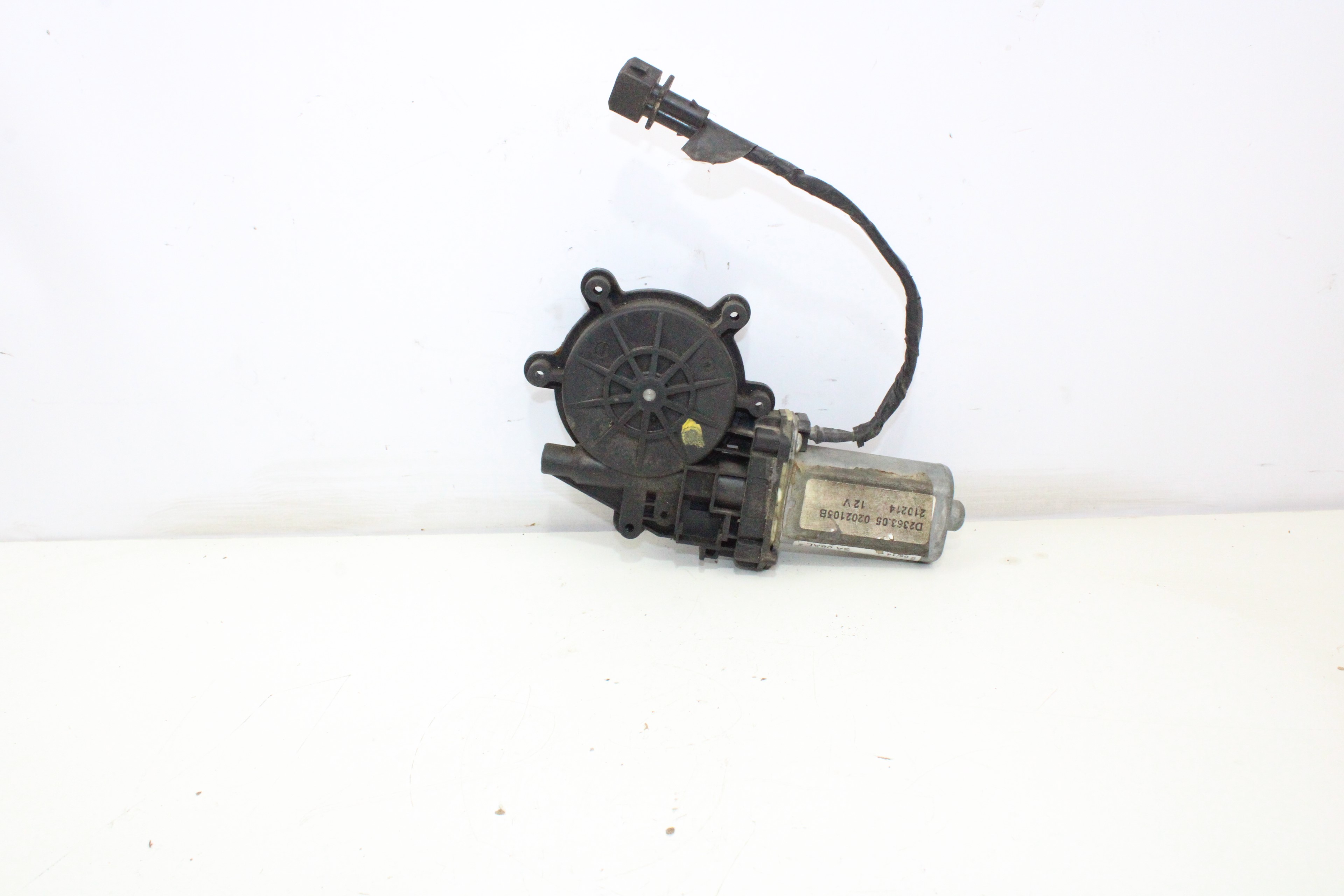 RENAULT Clio 2 generation (1998-2013) Forreste venstre dør vinduesregulator motor D236305 19367396