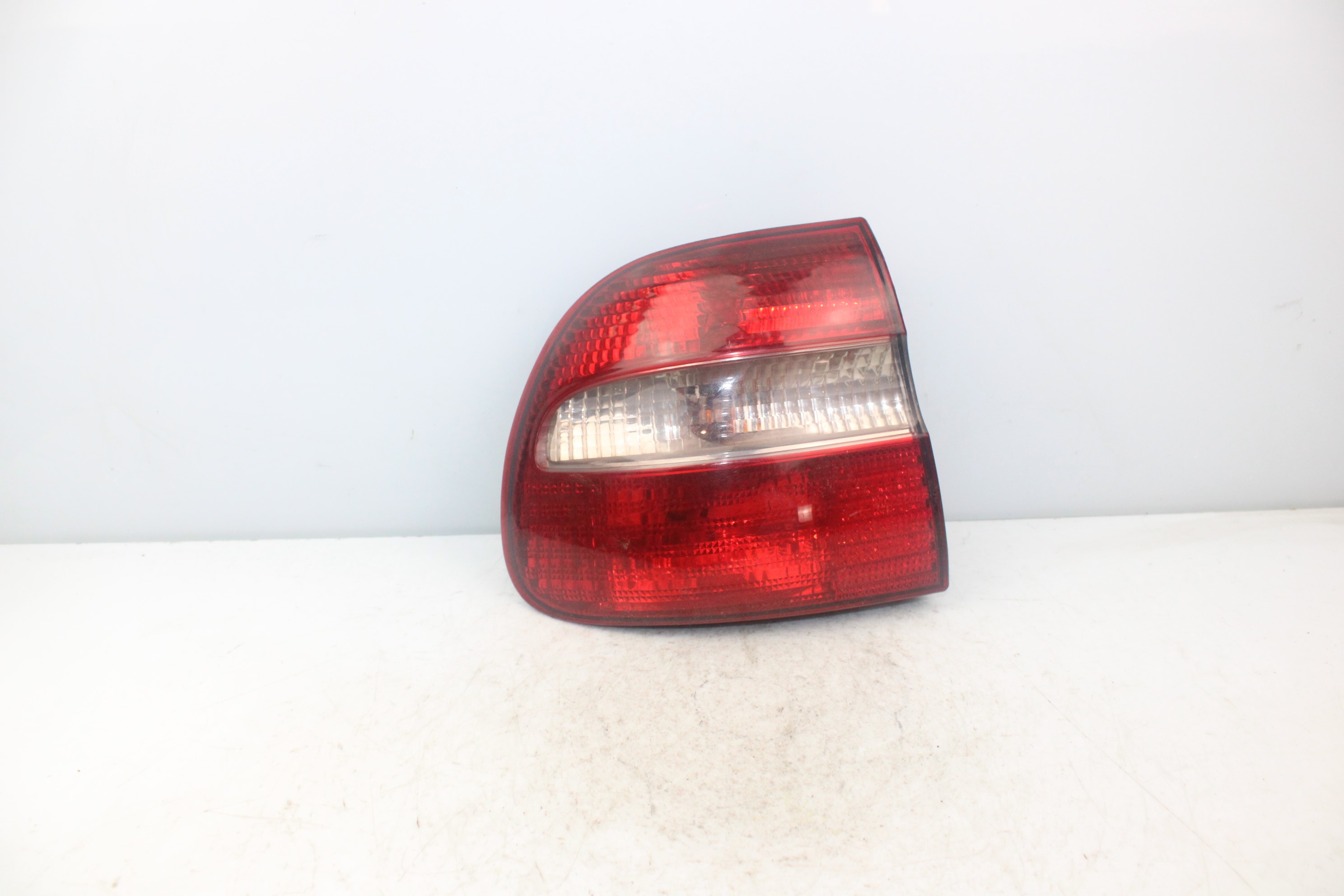 VOLVO V40 1 generation (1996-2004) Venstre baglygte 285901 23795832