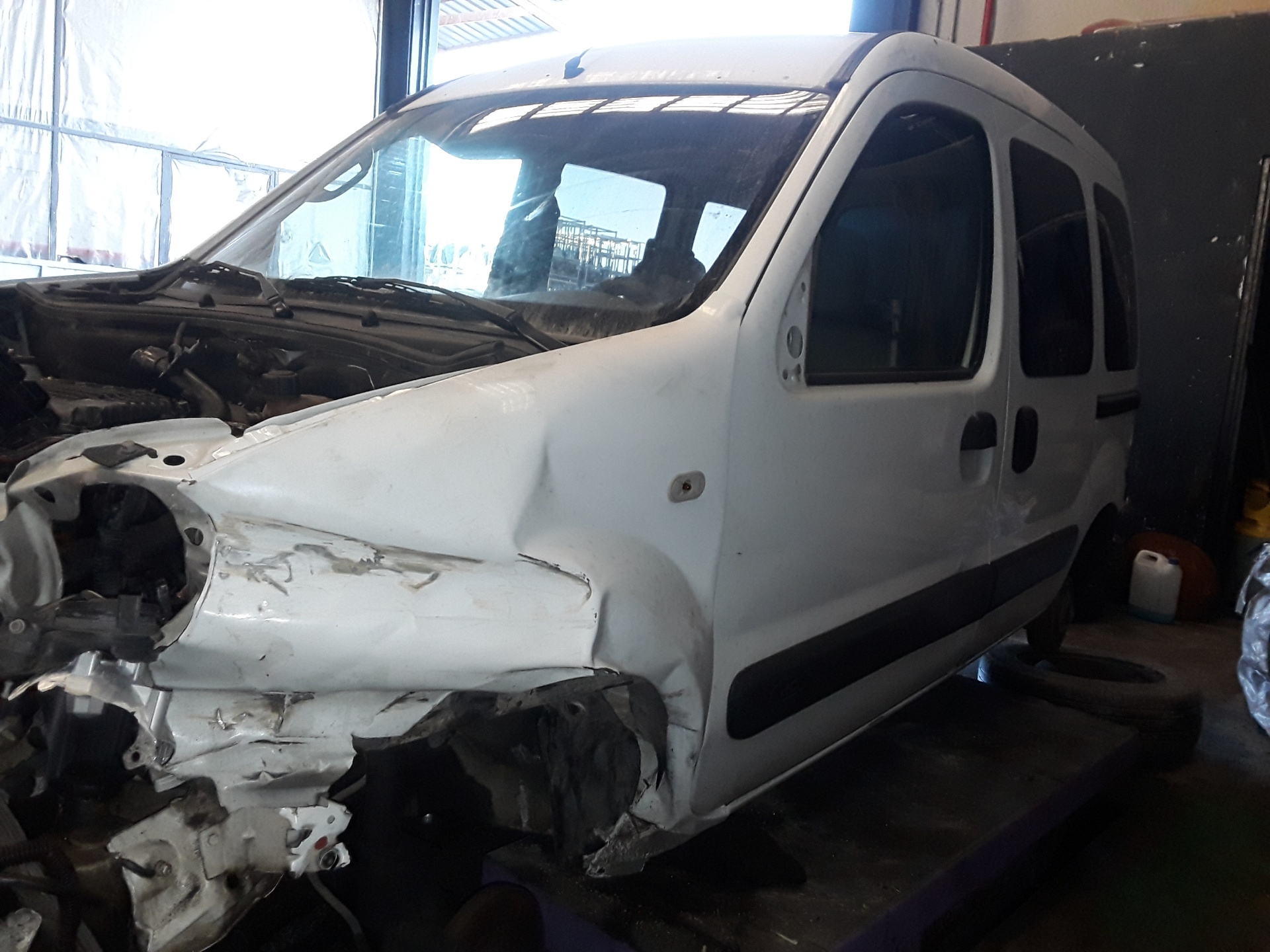 RENAULT Kangoo 1 generation (1998-2009) Kondicionieriaus siurblys (kompresorius) 8200315744 25177860