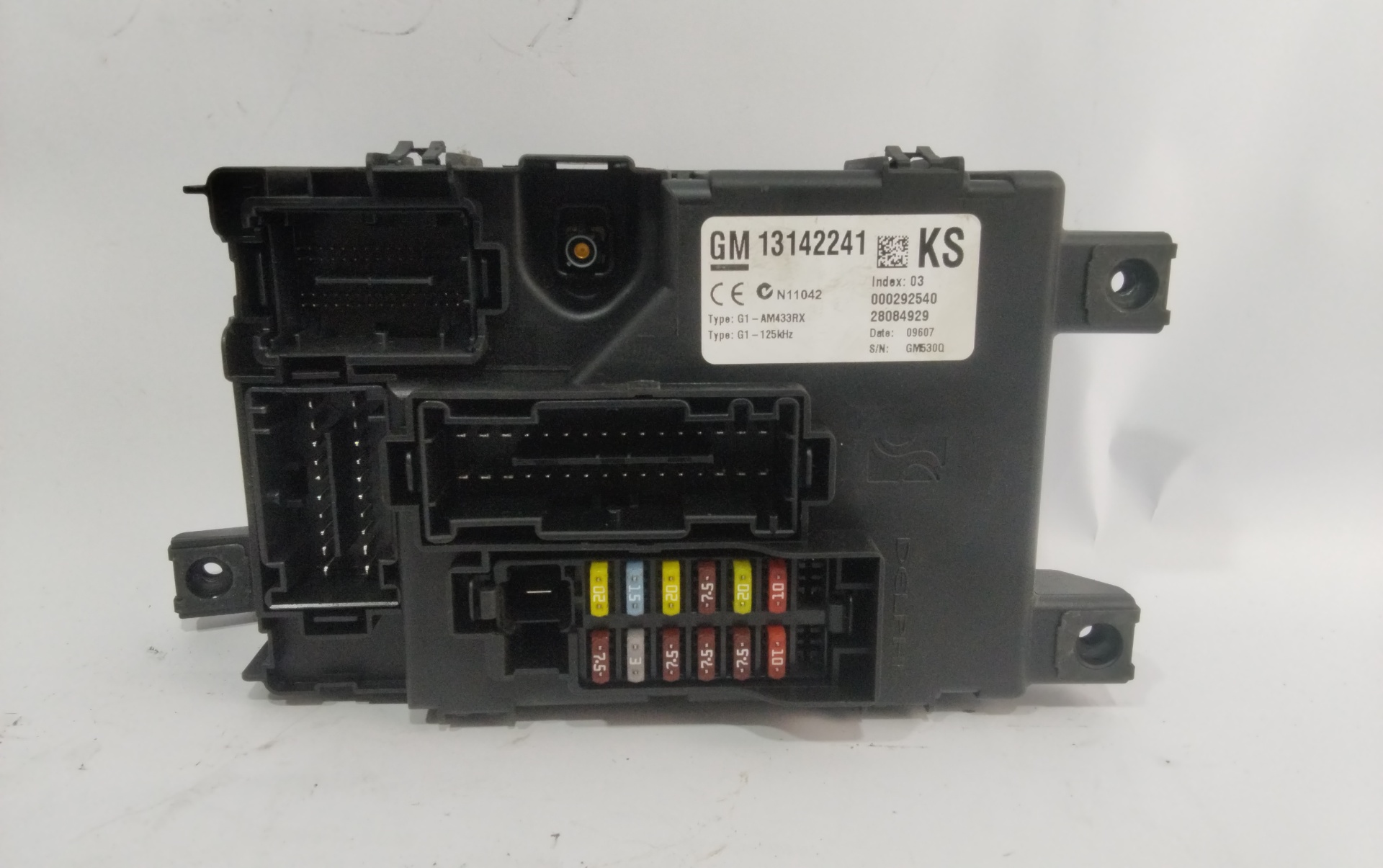 Caja de relés / fusibles Z13DTJ,A13DTC,Z13DTH 13142241 de Opel Corsa 2007-2015