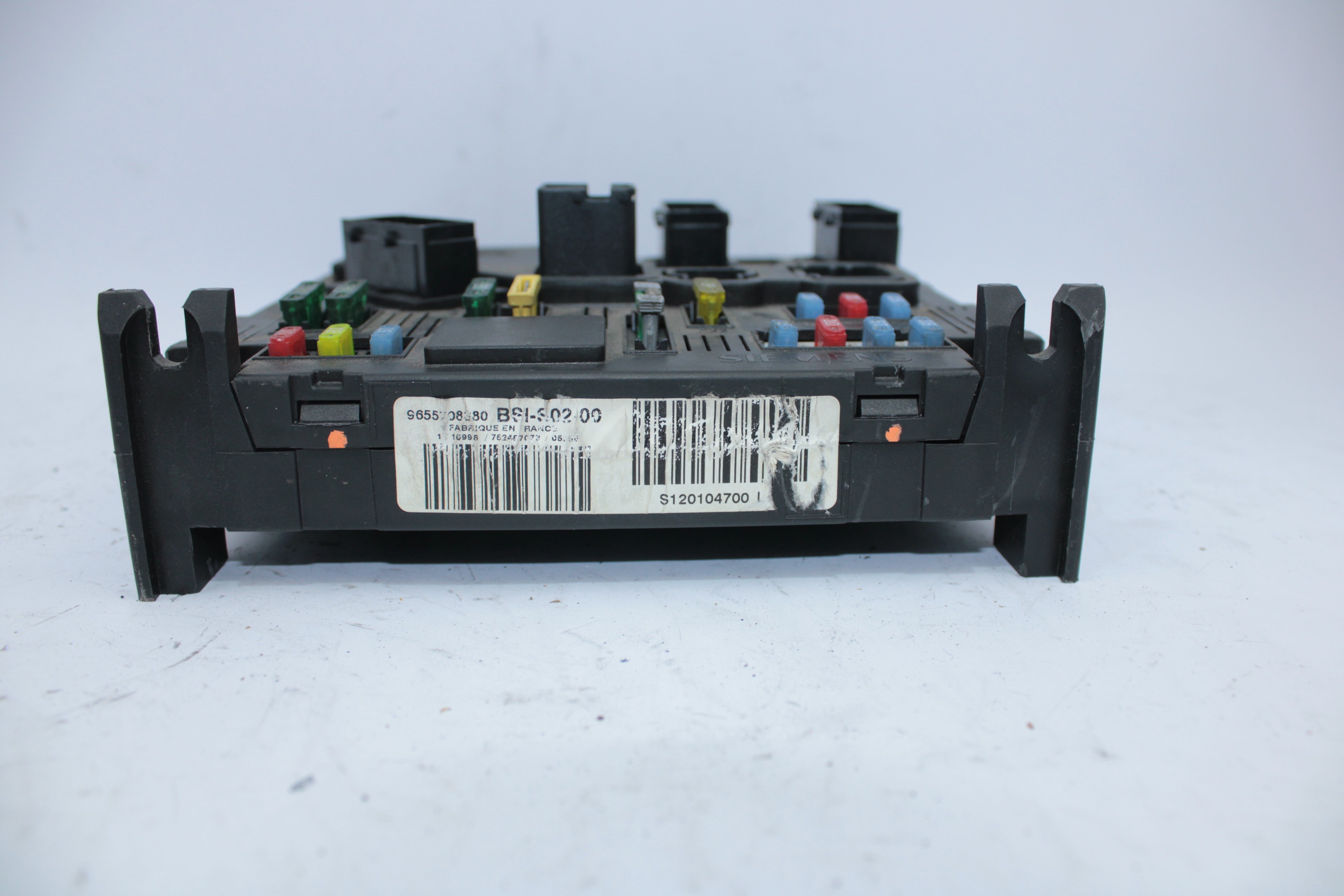 PEUGEOT 407 1 generation (2004-2010) Fuse Box S120104700 19321887