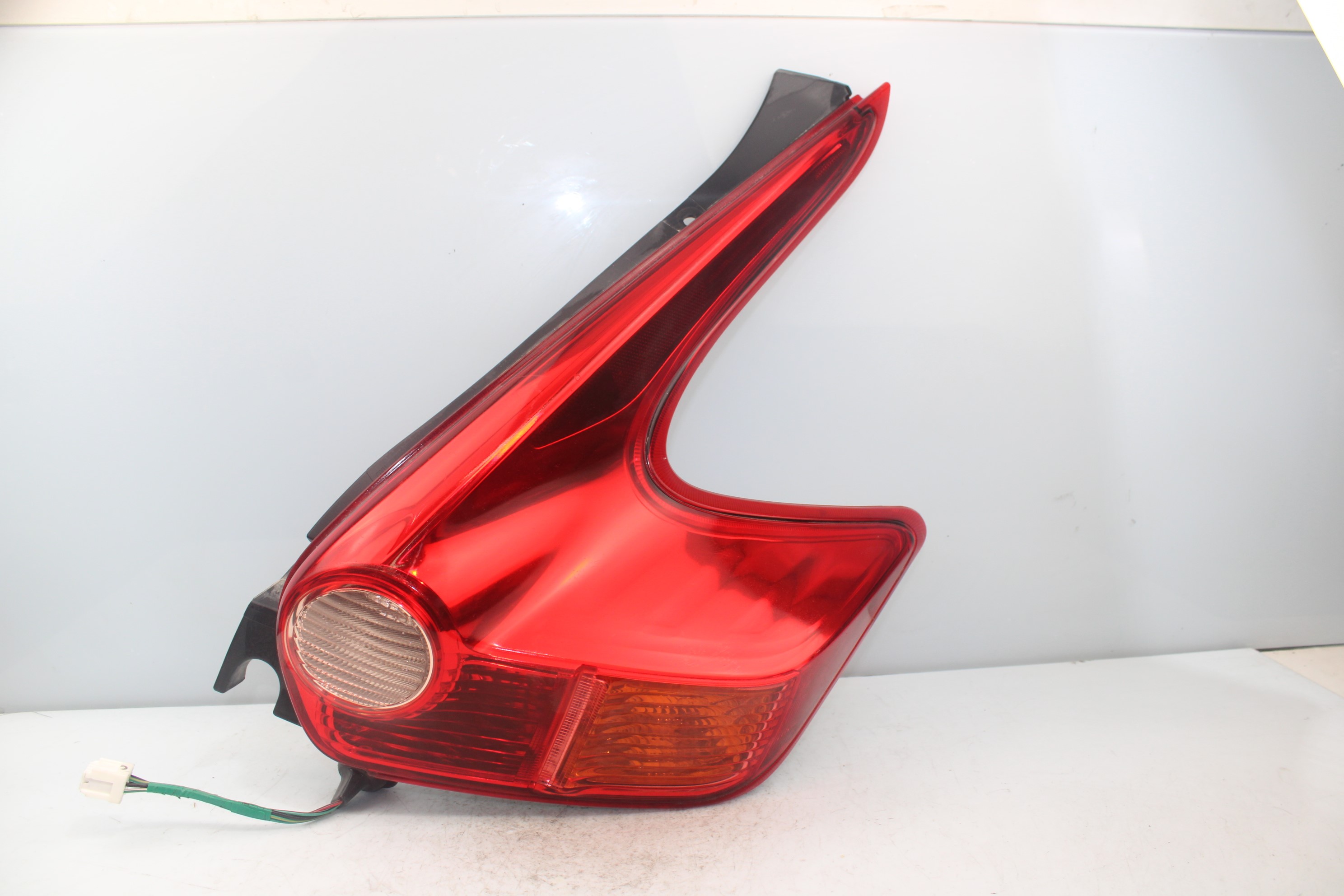NISSAN Juke YF15 (2010-2020) Rear Right Taillight Lamp NOTIENEREFERENCIA 25190438