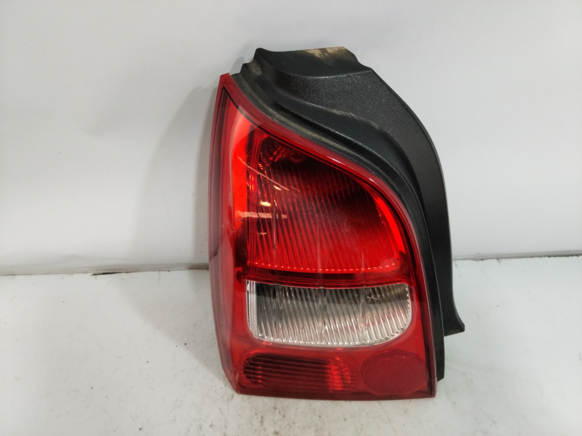 Pisca tras esquerdo 8200387888 de Renault Twingo 2007-2008 - pieza usada