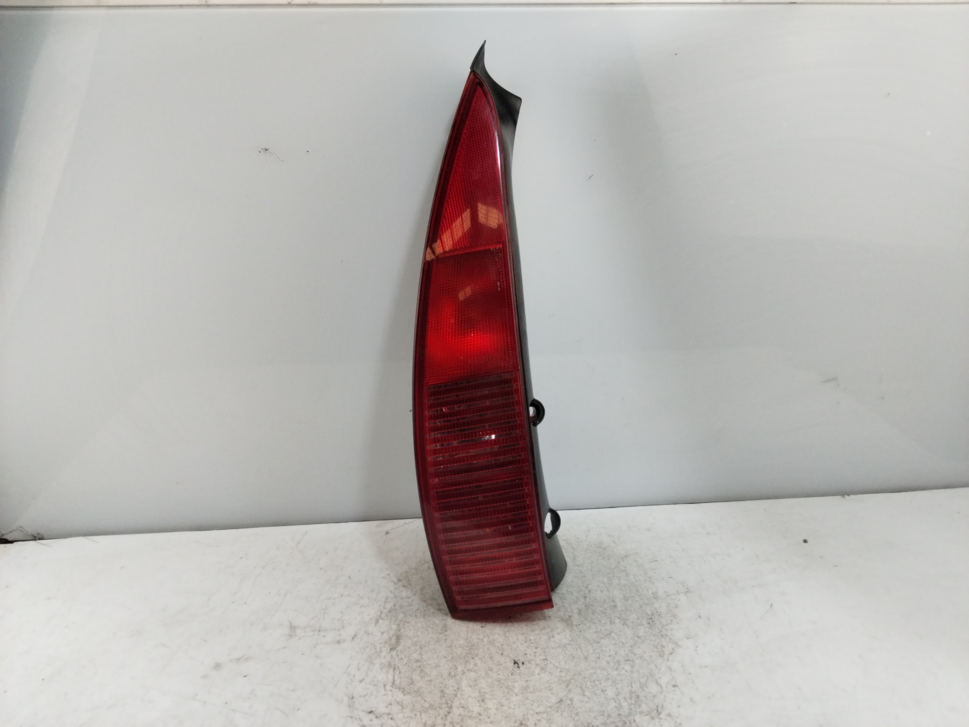 CHEVROLET Aveo T300 (2011-2020) Rear Right Taillight Lamp NOTIENEREFERENCIA 25618429