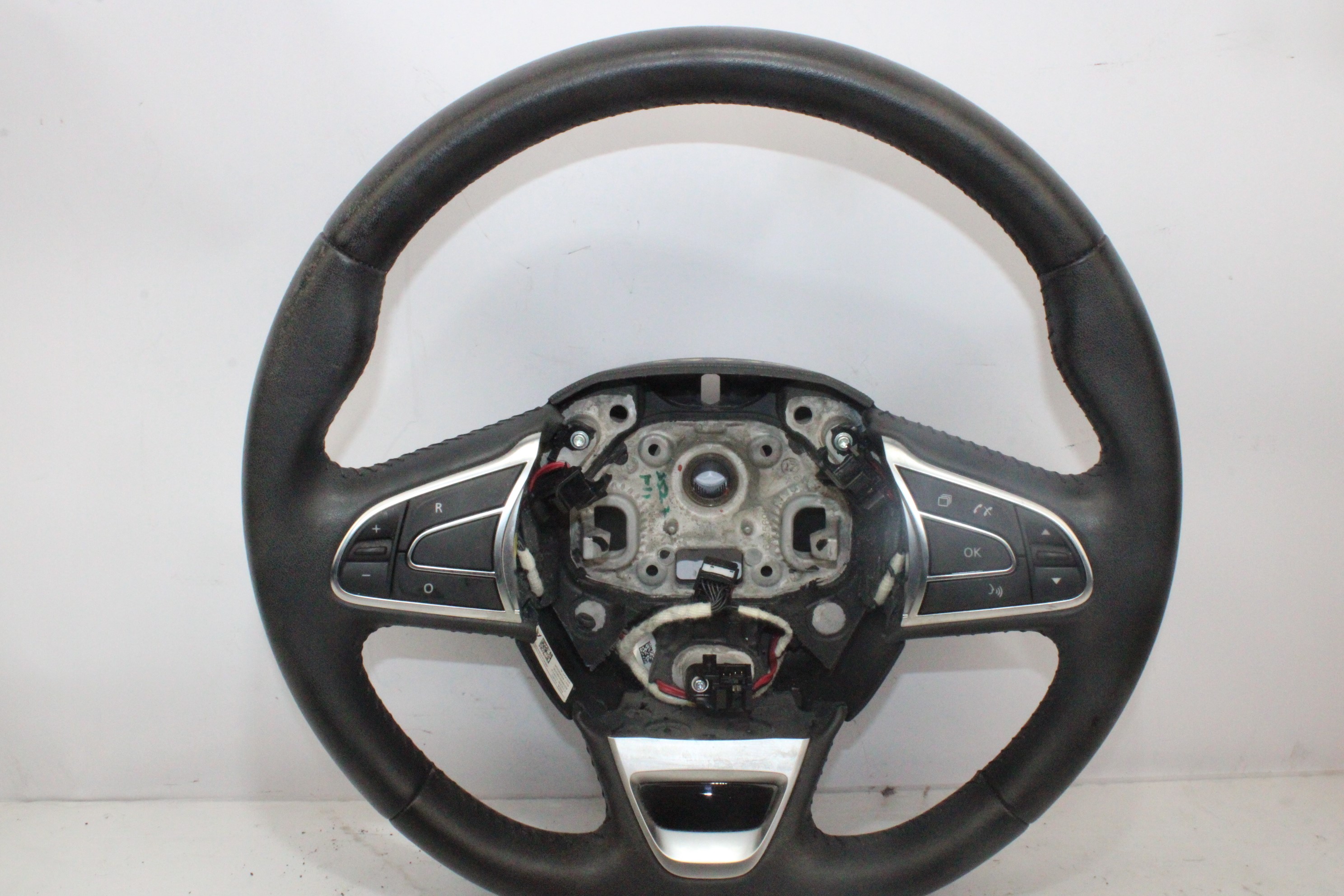 RENAULT Megane 3 generation (2008-2020) Steering Wheel 484005825R 23718855