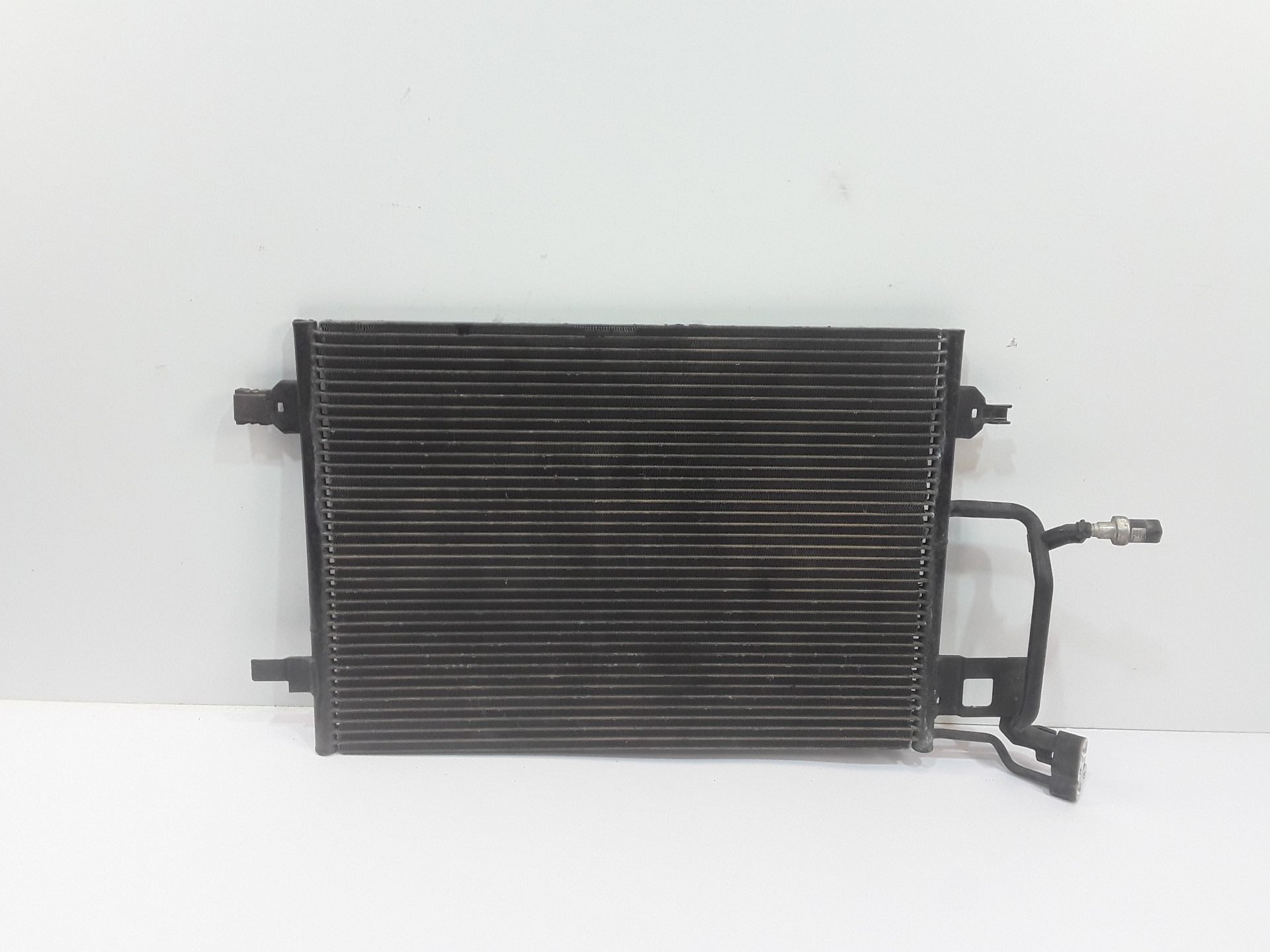 VOLKSWAGEN Passat B5 (1996-2005) Radiateur de climatisation 8D0260401G 19345639