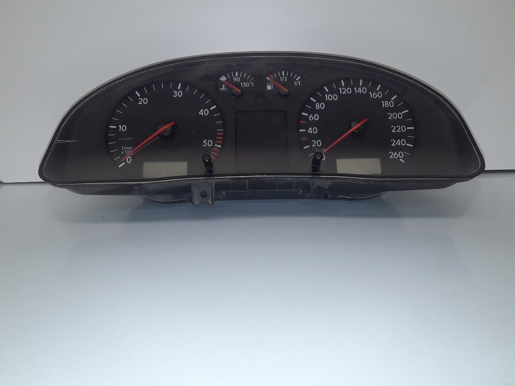 VOLKSWAGEN Passat B5 (1996-2005) Спидометр 3B0920802A 19048463