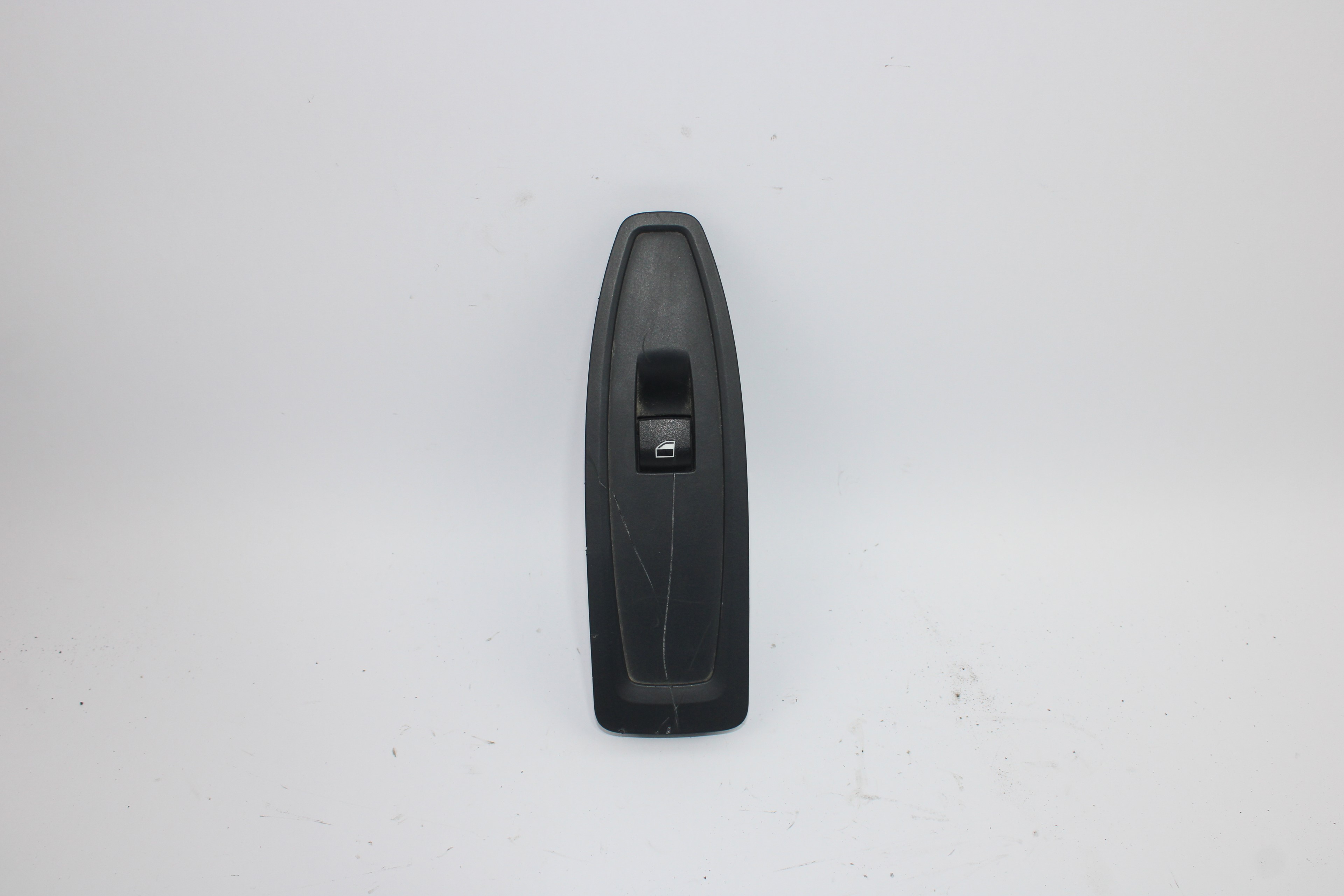 BMW 1 Series F20/F21 (2011-2020) Front Right Door Window Switch 920810702 19345653