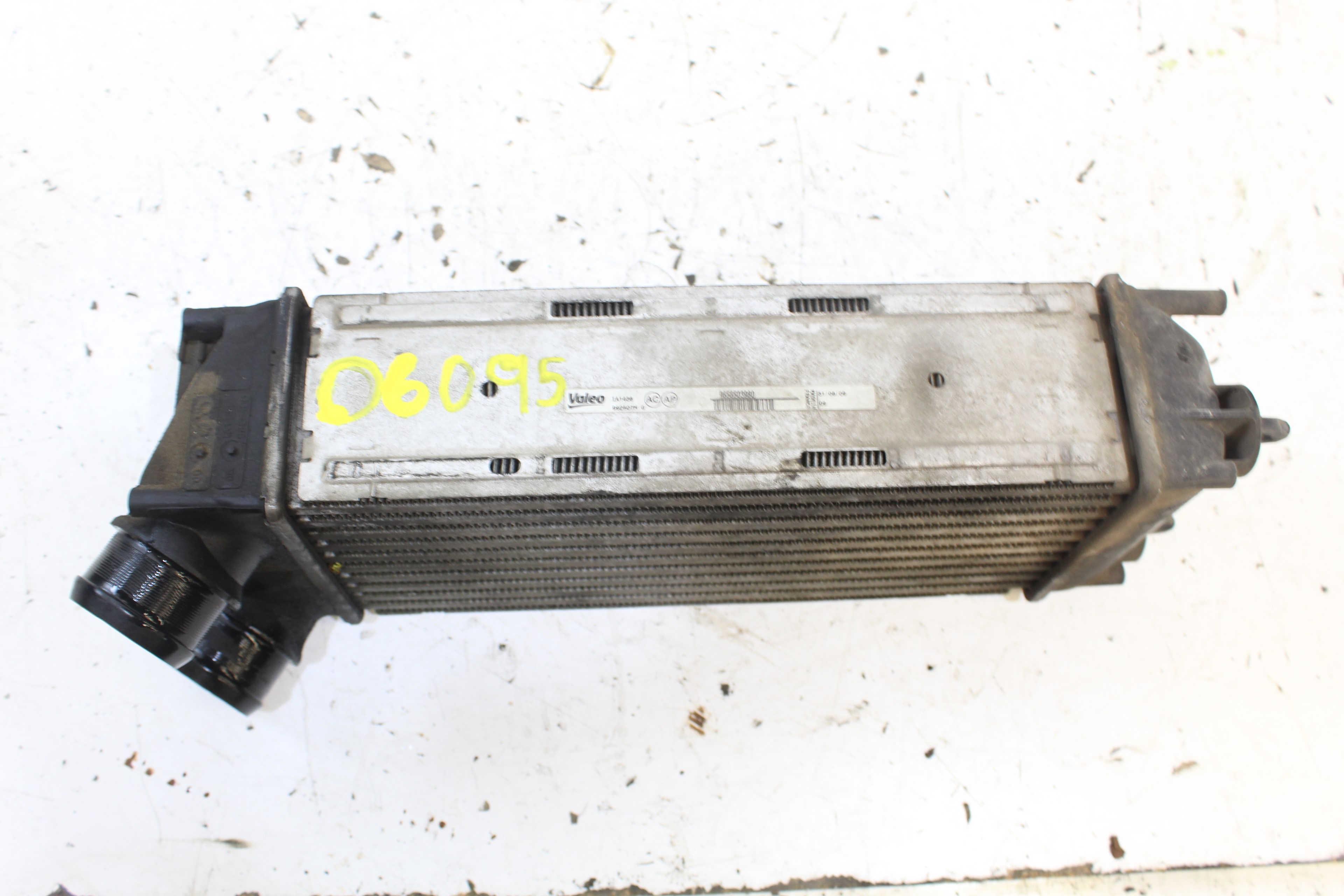 CITROËN C4 1 generation (2004-2011) Intercooler Radiator 992507M 23889271