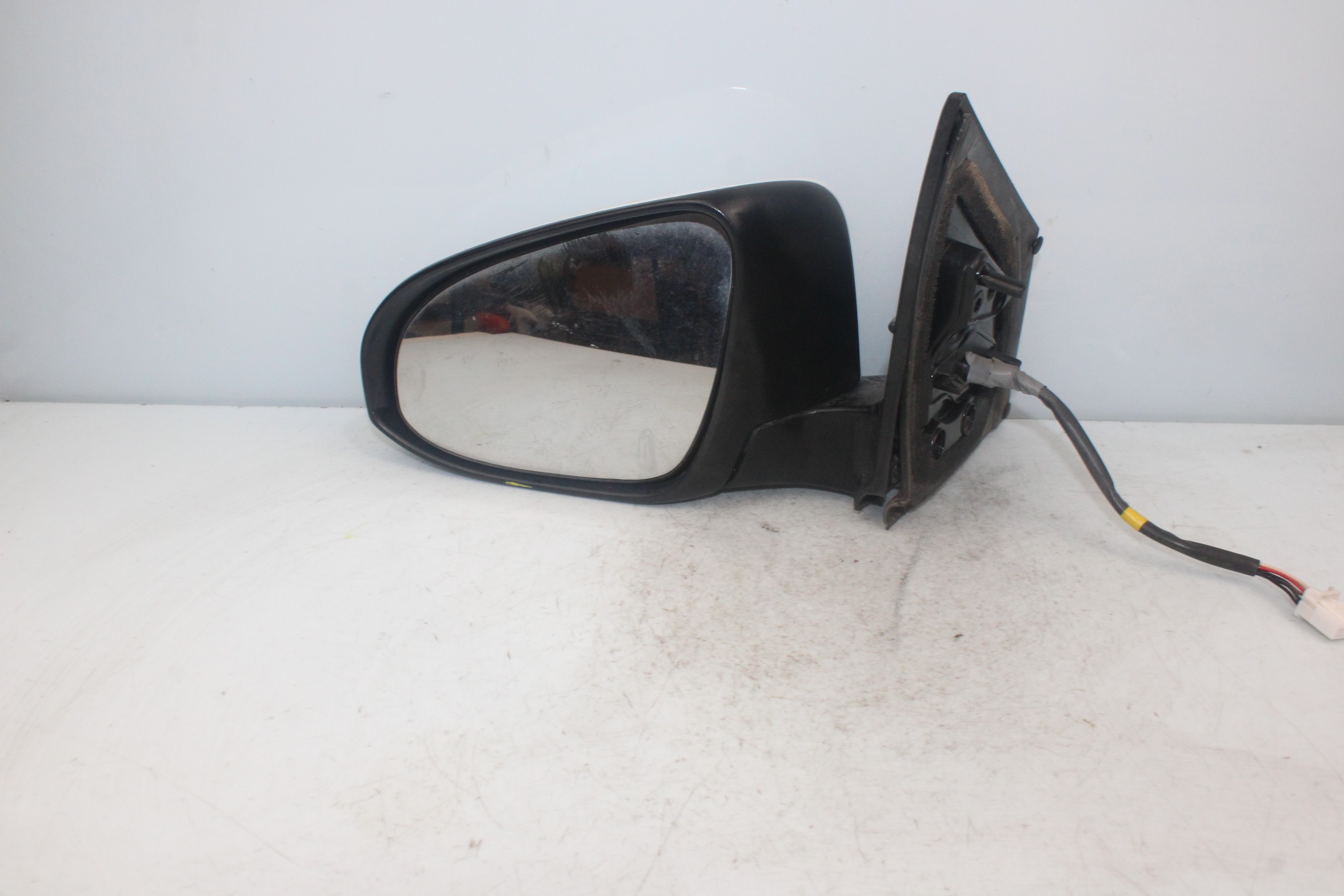 TOYOTA Auris 1 generation (2006-2012) Left Side Wing Mirror E11026983 23799757