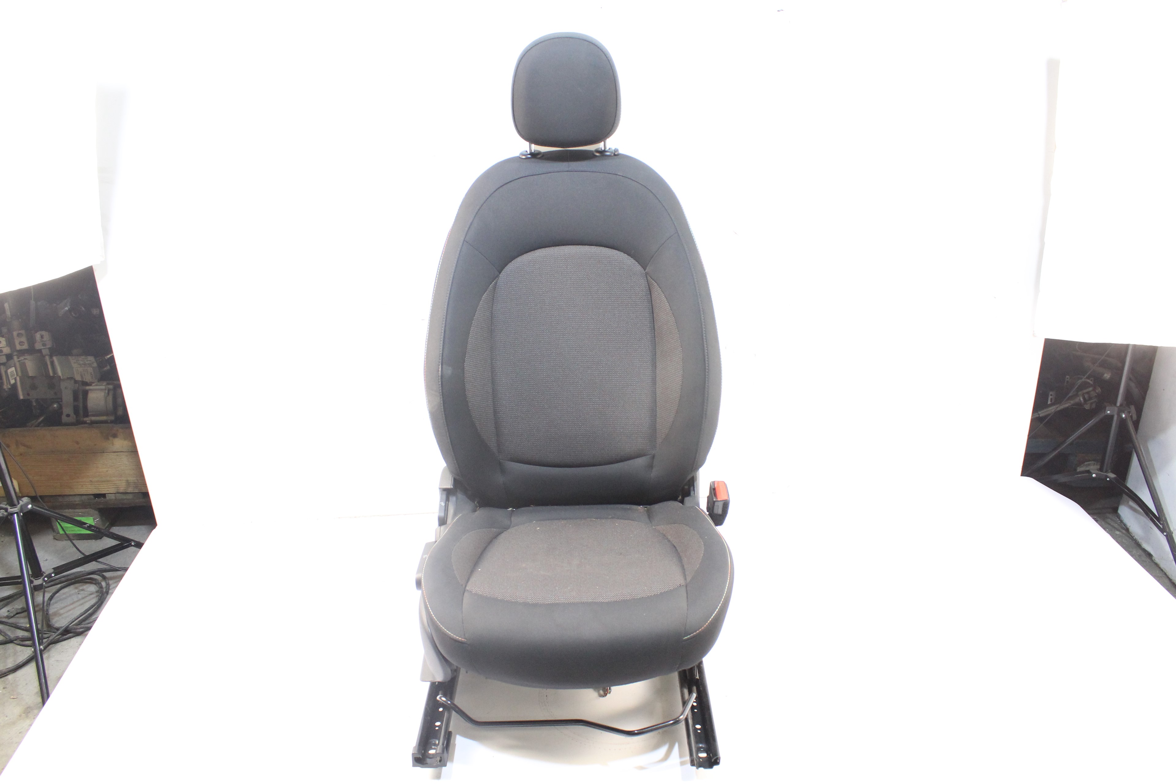 MINI Clubman F54 (2015-2024) Front Right Seat 25178914