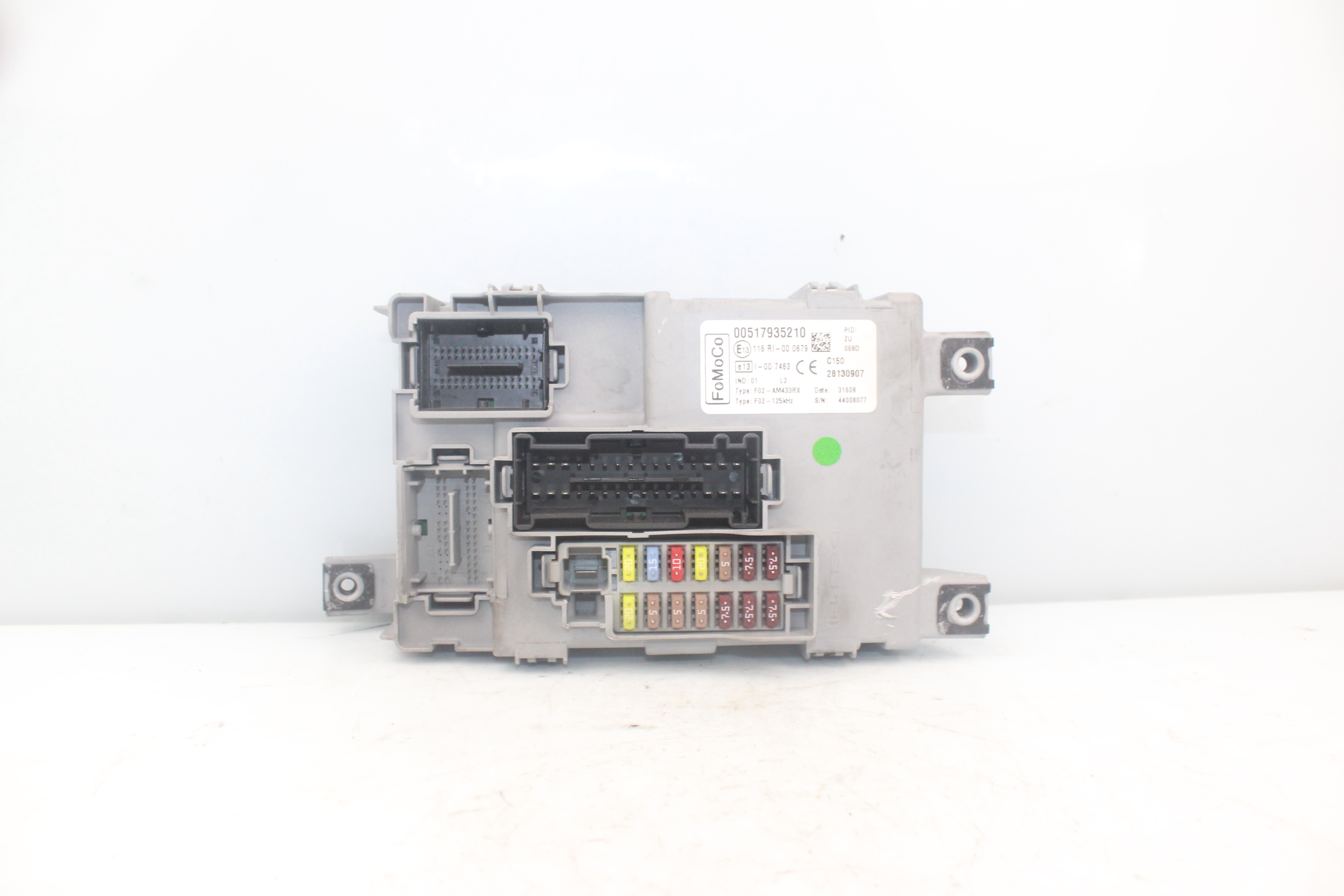 FORD Ka 2 generation (2008-2020) Fuse Box 00517935210 23768437