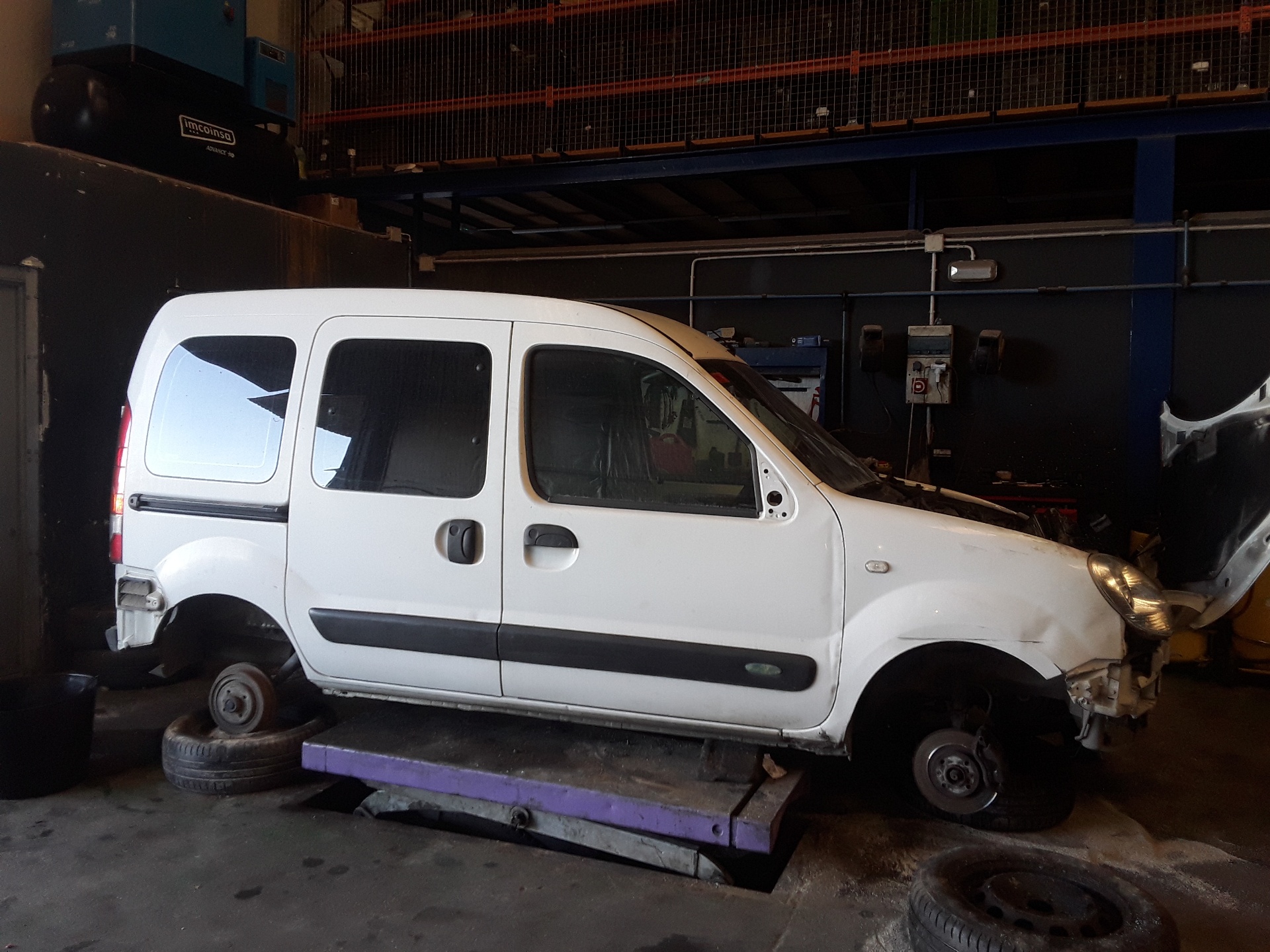 RENAULT Kangoo 1 generation (1998-2009) Kondicionieriaus siurblys (kompresorius) 8200315744 25177860