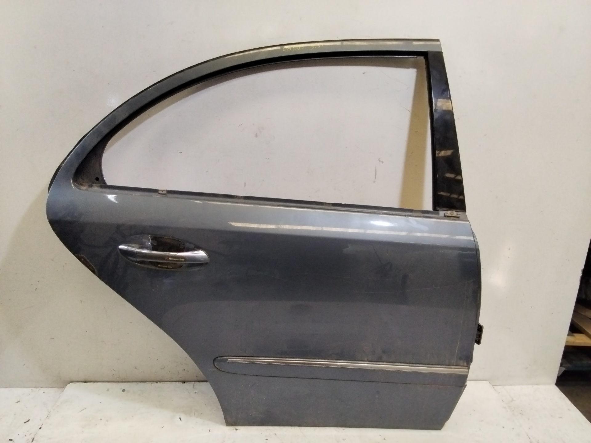 MERCEDES-BENZ E-Class W211/S211 (2002-2009) Rear Right Door 25265411