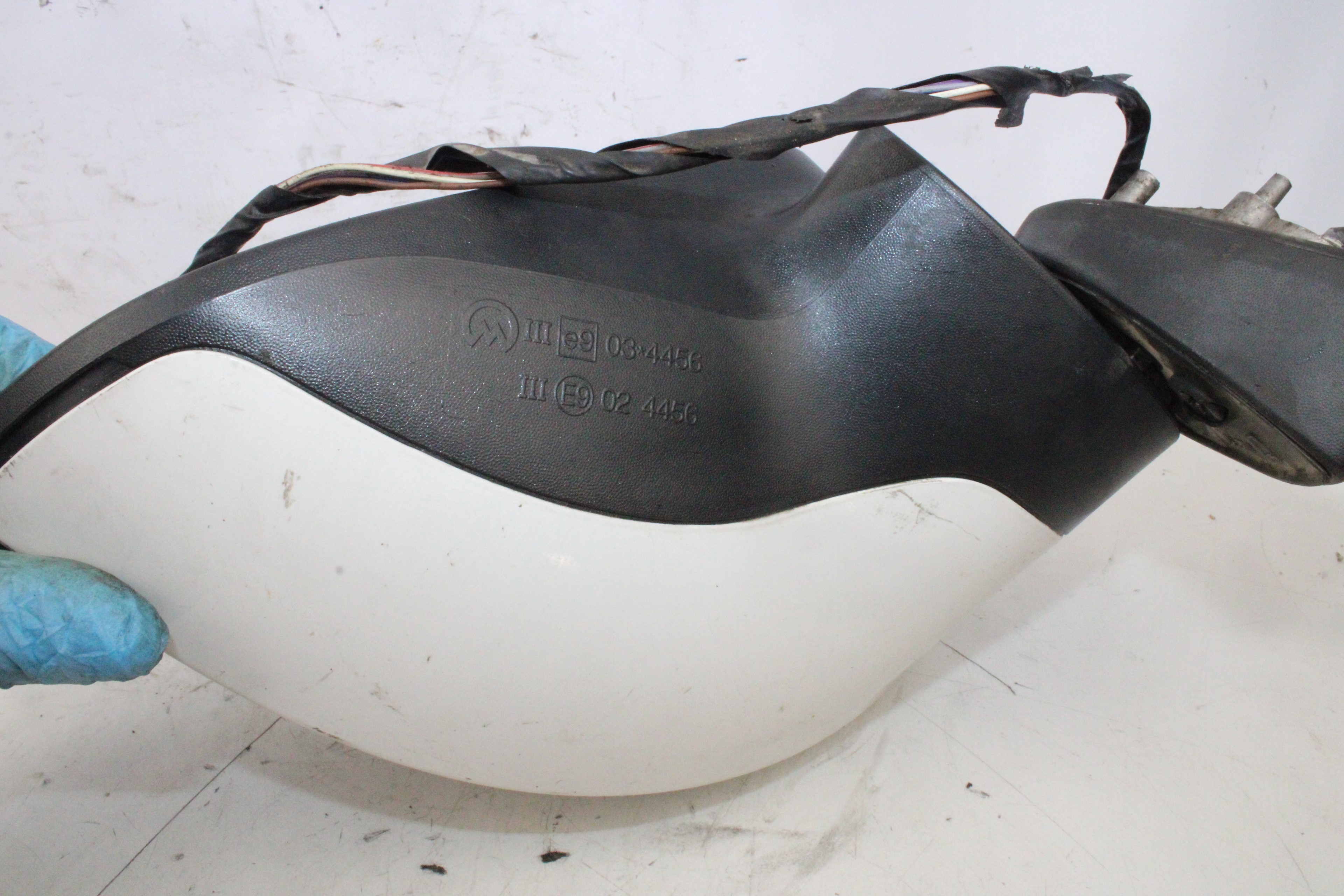 SEAT Leon 2 generation (2005-2012) Left Side Wing Mirror 034456 19372304