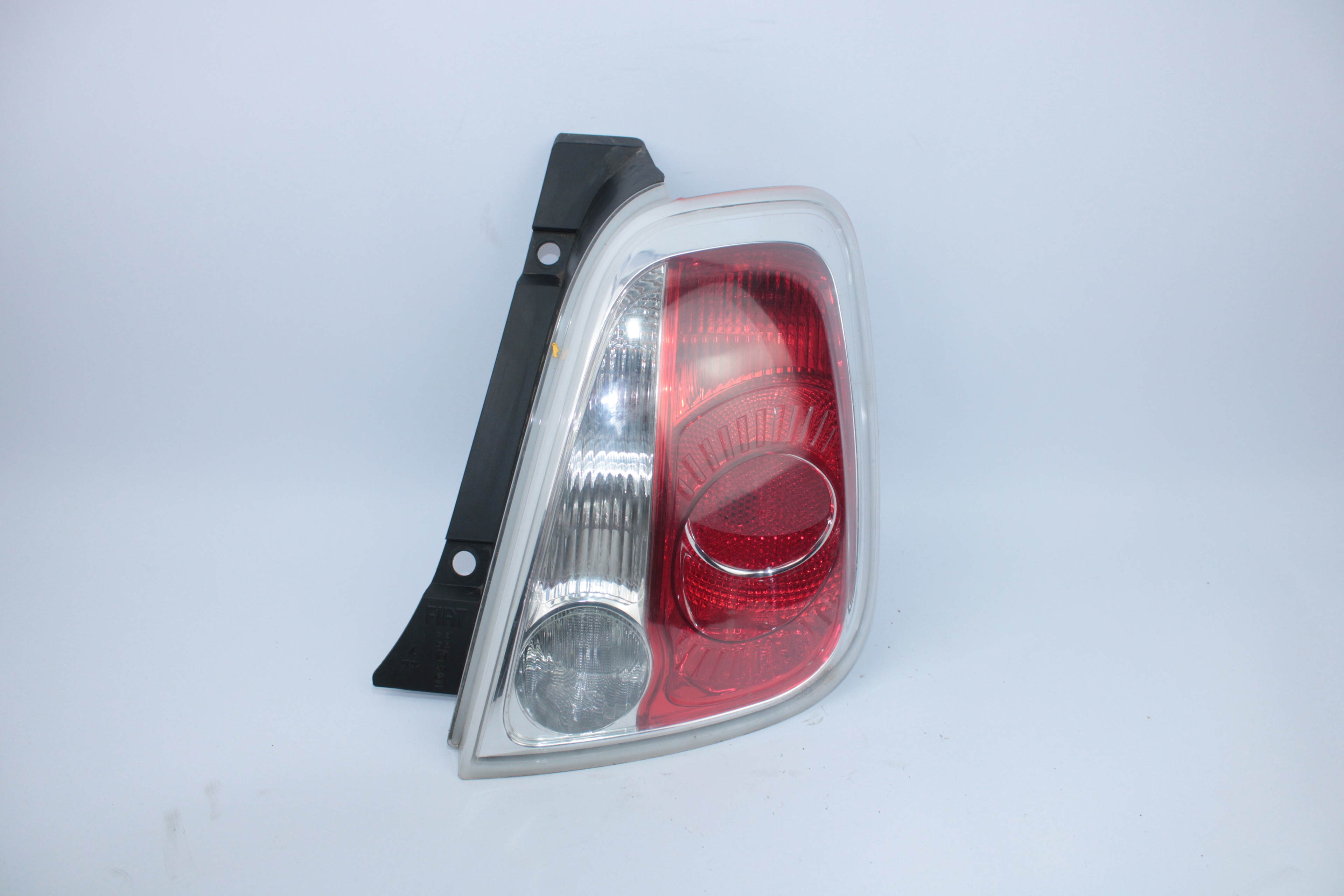 FIAT 500 2 generation (2008-2024) Rear Right Taillight Lamp 27043201 25112672