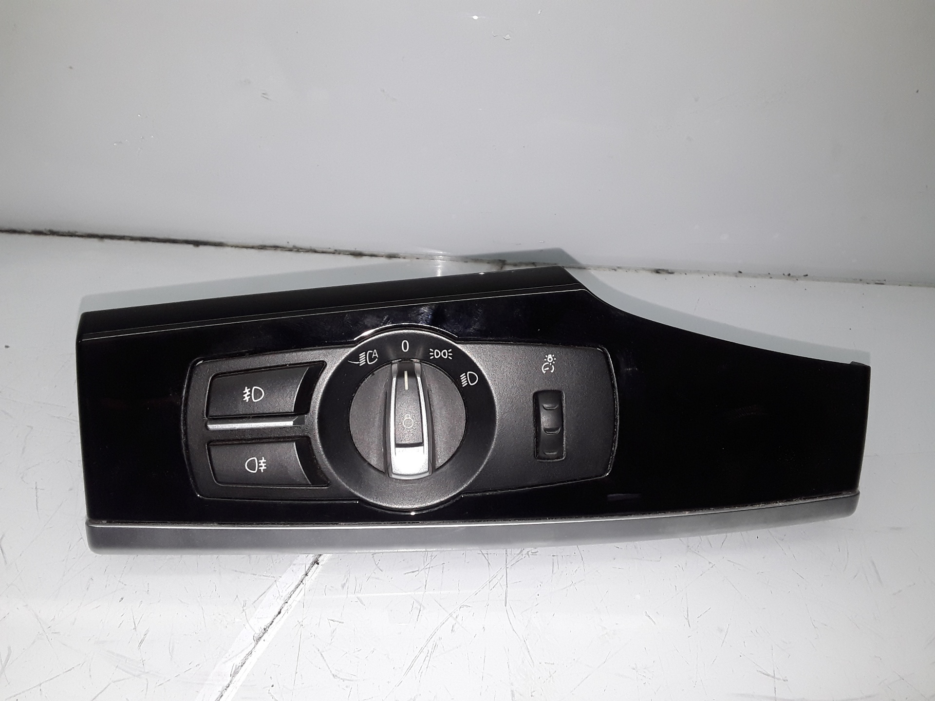 BMW X4 F26 (2014-2018) Headlight Switch Control Unit 680396501 19263754