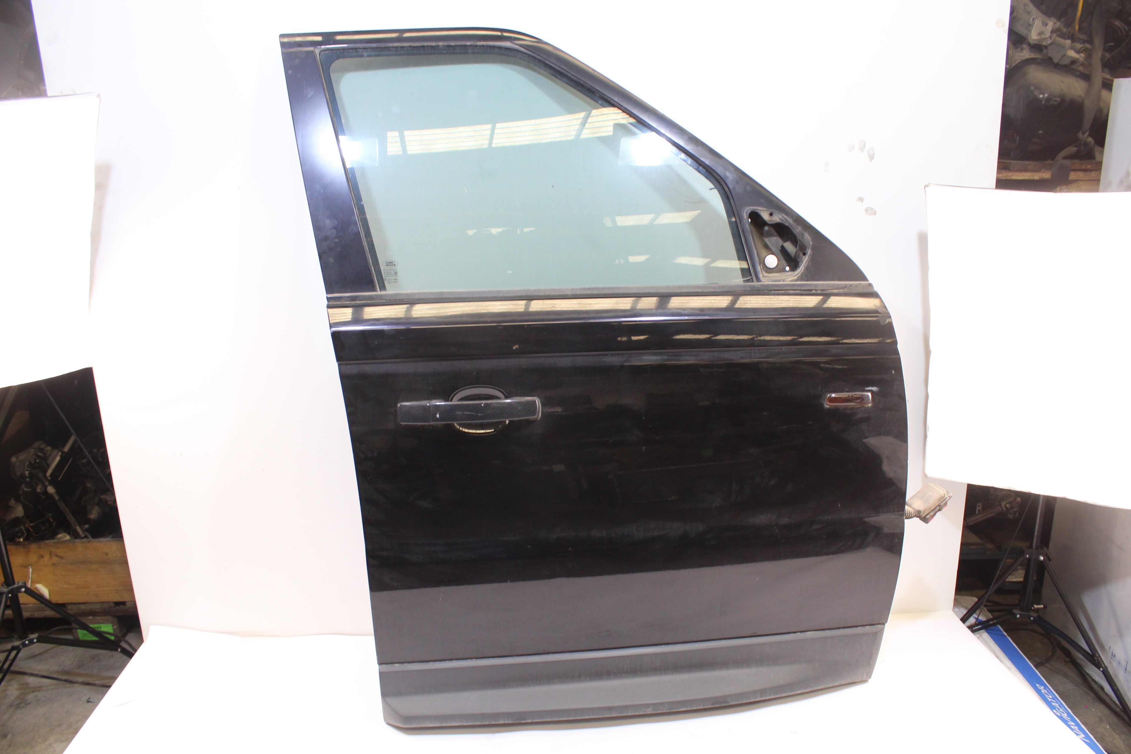 LAND ROVER Range Rover Sport 1 generation (2005-2013) Front Right Door 23769420