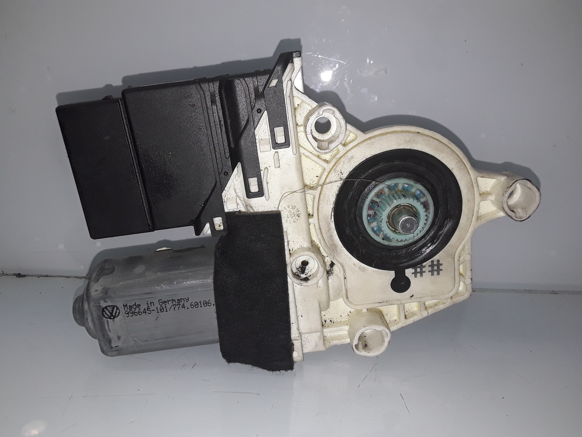 SEAT Toledo 3 generation (2004-2010) Rear Left Door Window Control Motor 5P0839461A 19257827