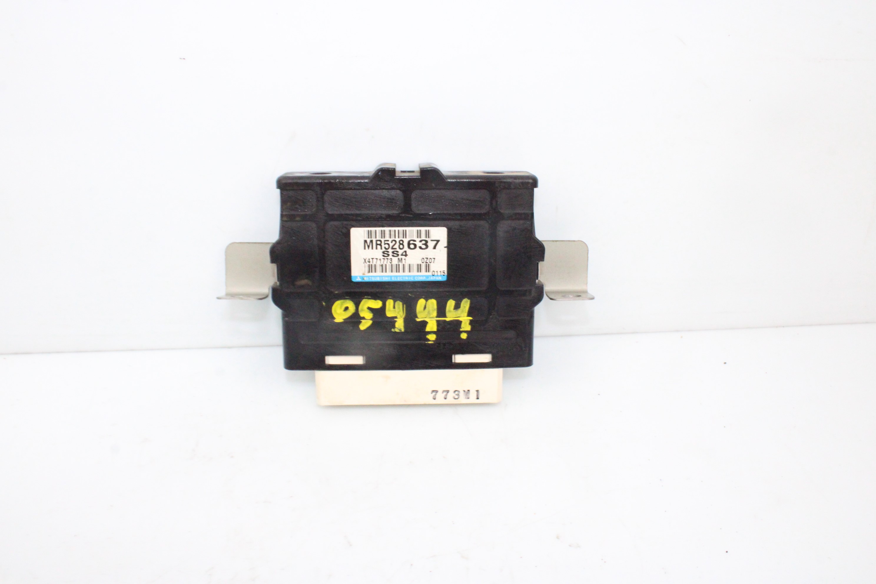 MITSUBISHI Pajero 3 generation (1999-2006) Other Control Units MR528637 23769521