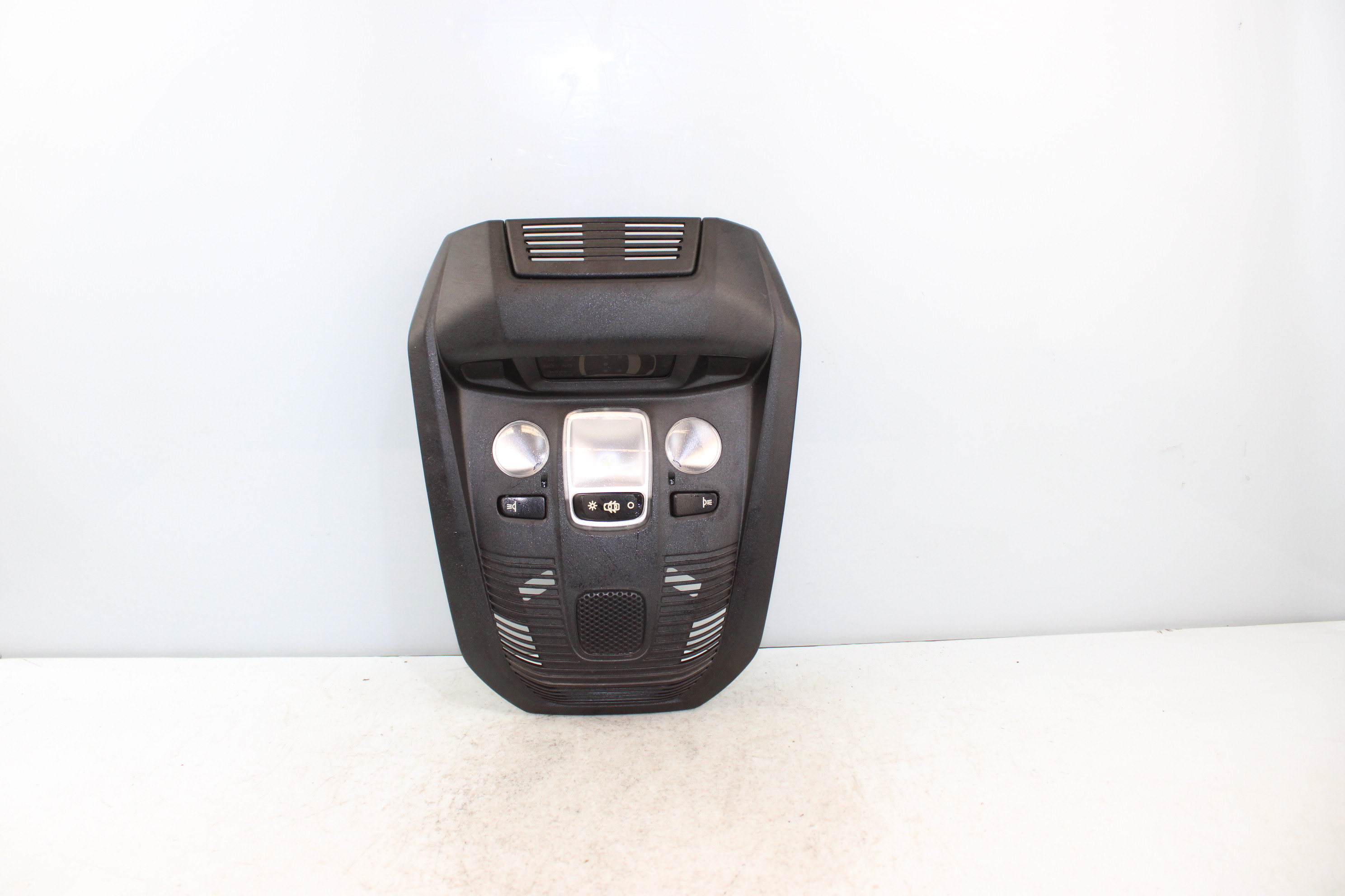 Lumière habitacle BH01 9814583977 de Peugeot 3008 suv (mc_, mr_, mj_, m4_) 2016-2016 120 CV con 51 km