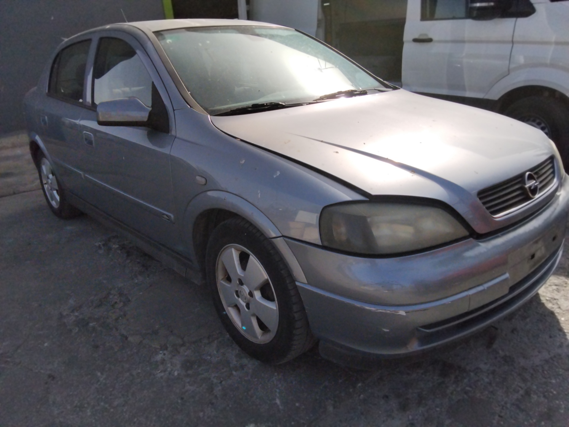 OPEL Astra H (2004-2014) Priekinis dešinys pusašis NOREF 25796441