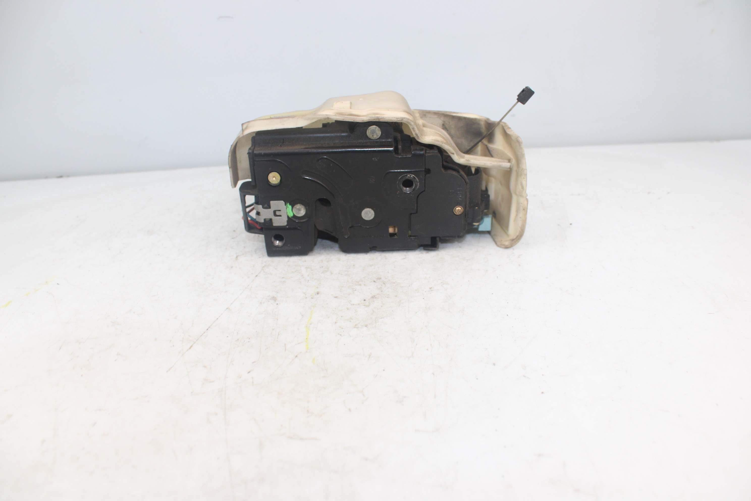 VOLKSWAGEN Golf 5 generation (2003-2009) Front Left Door Lock NOTIENEREFERENCIA 25188623