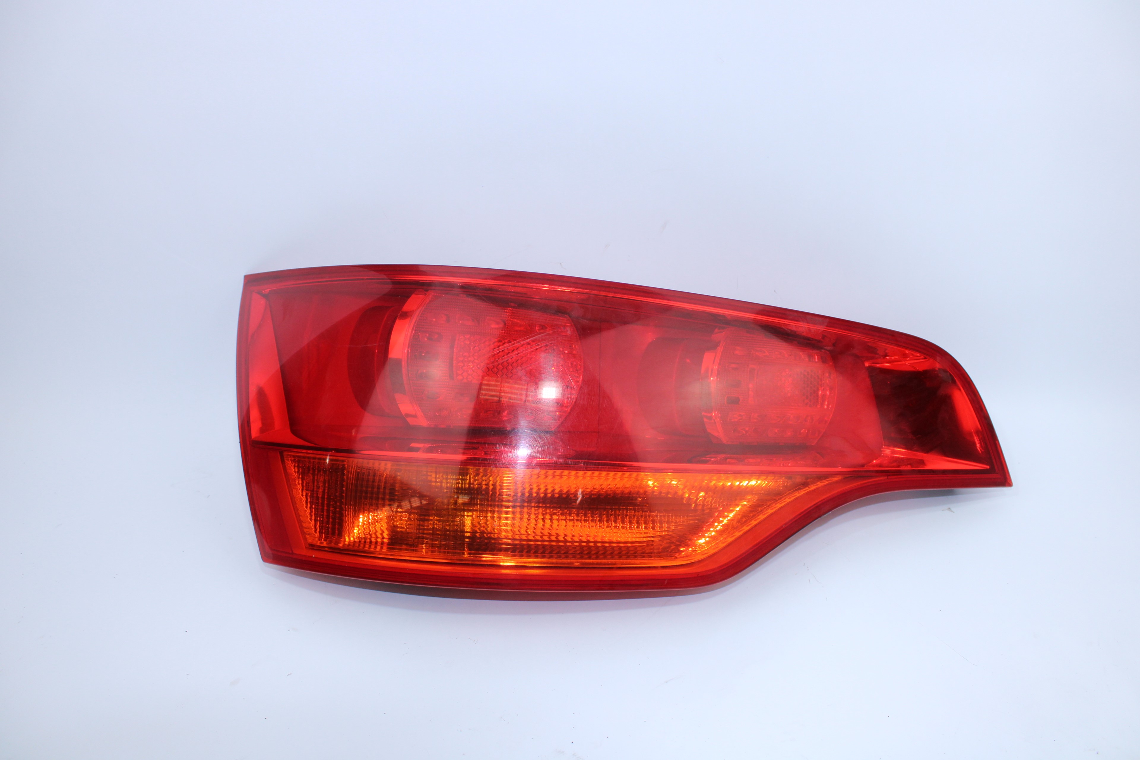 AUDI Q7 4L (2005-2015) Rear Left Taillight 027330102 25112660