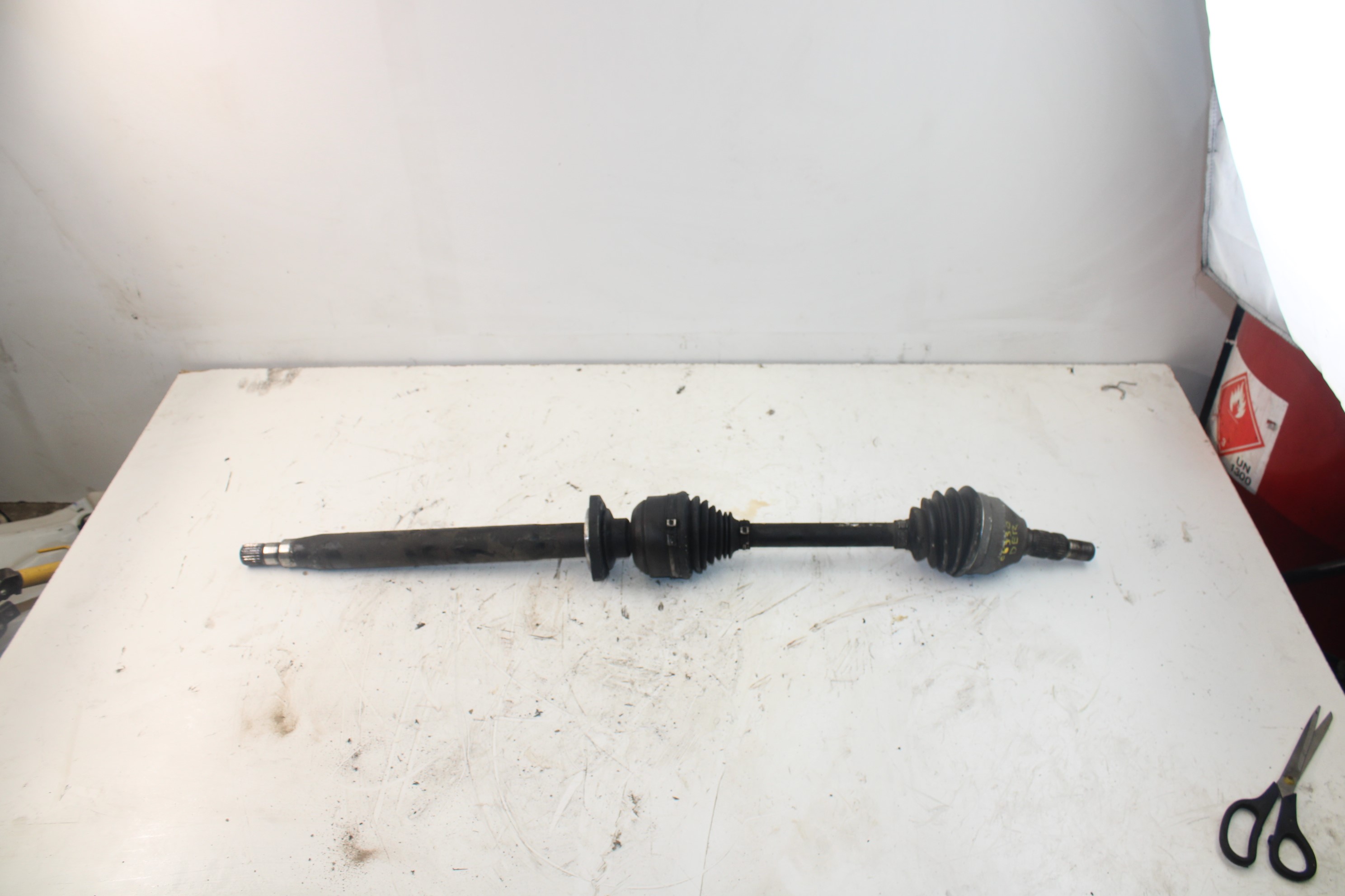 OPEL Insignia A (2008-2016) Front Right Driveshaft NOTIENEREFERENCIA 25188697