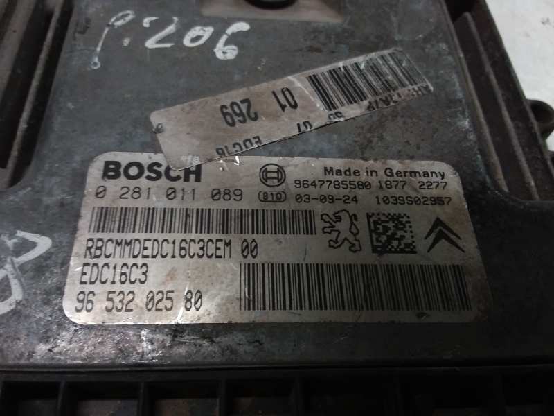 Switchboard engine uce 0281011089 de Peugeot 206 hatchback (2a/c) 1998-0 - pieza usada