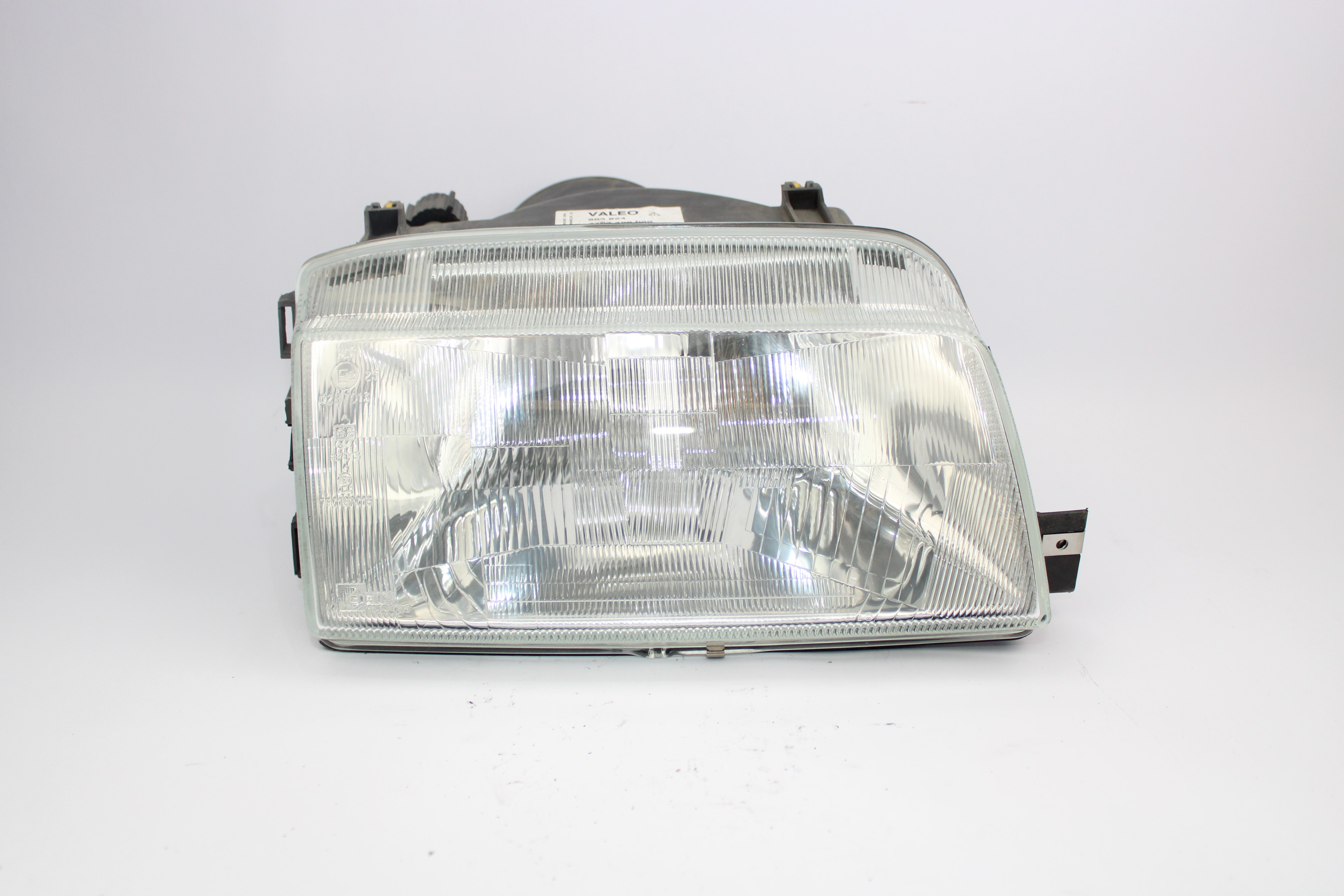 RENAULT 19 1 generation (1988-1992) Front Right Headlight 063024 25125302