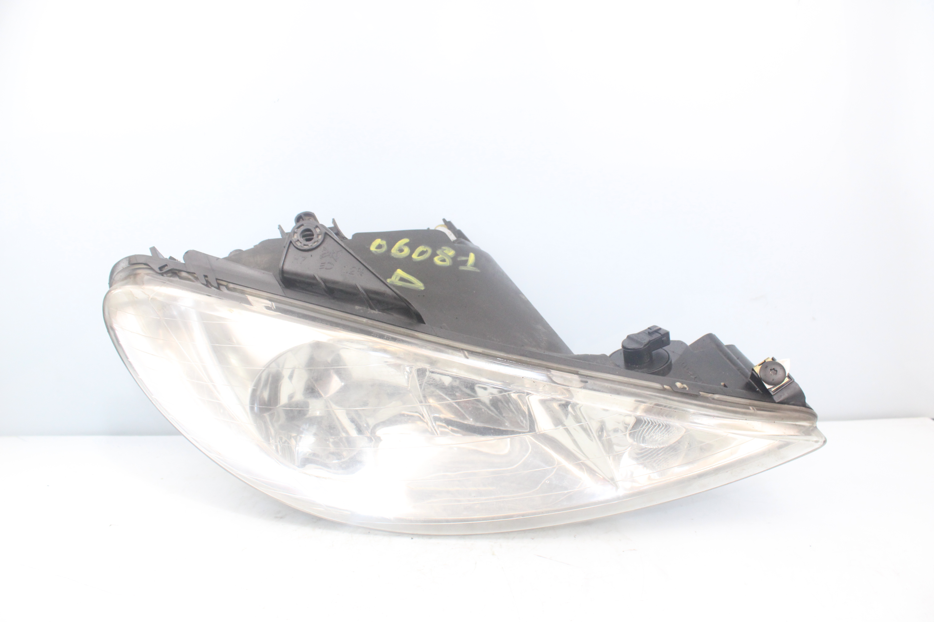 PEUGEOT 206 1 generation (1998-2009) Front Right Headlight 9628666780 25186034