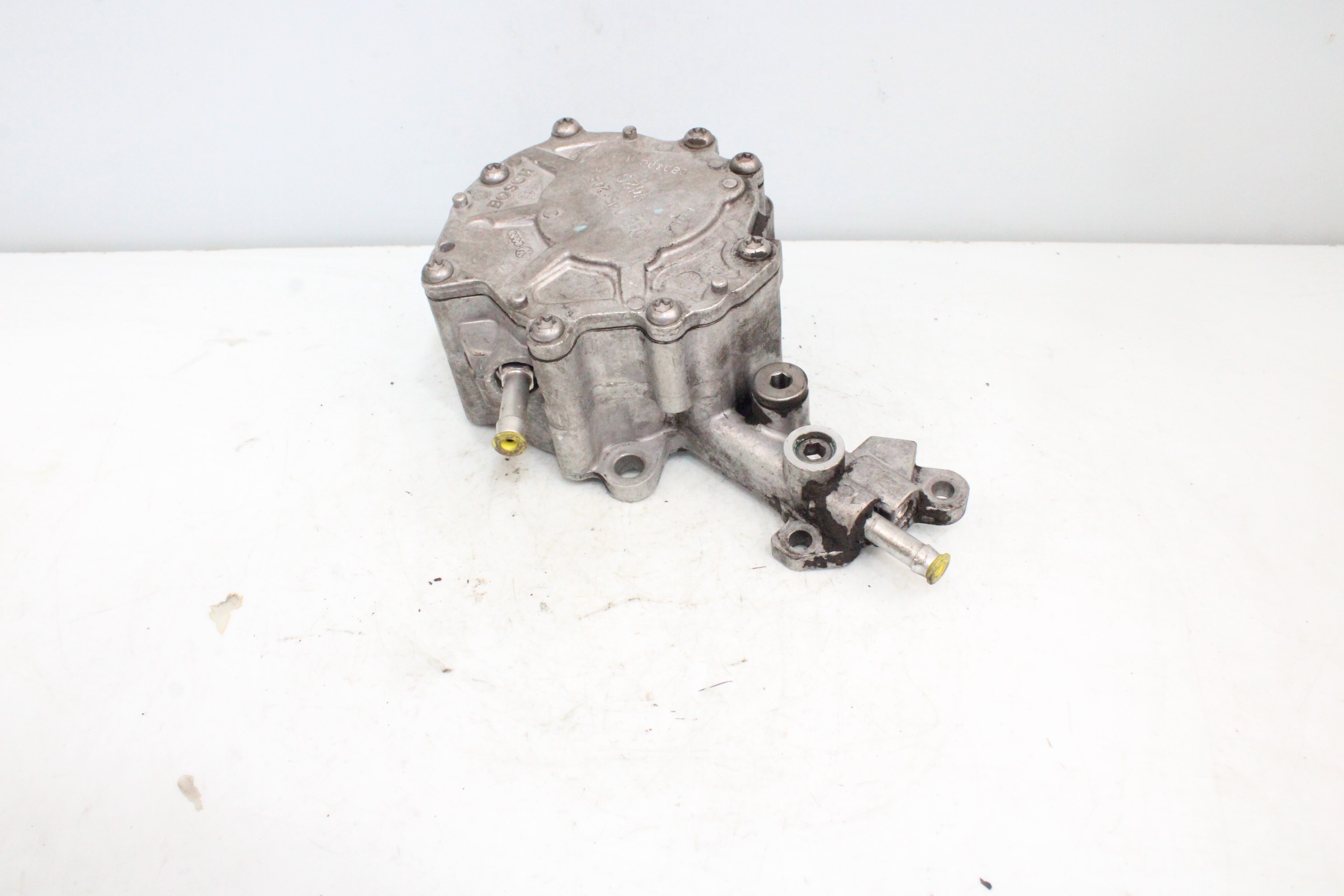 SEAT Leon 2 generation (2005-2012) Vacuum Pump 038145209 26030848