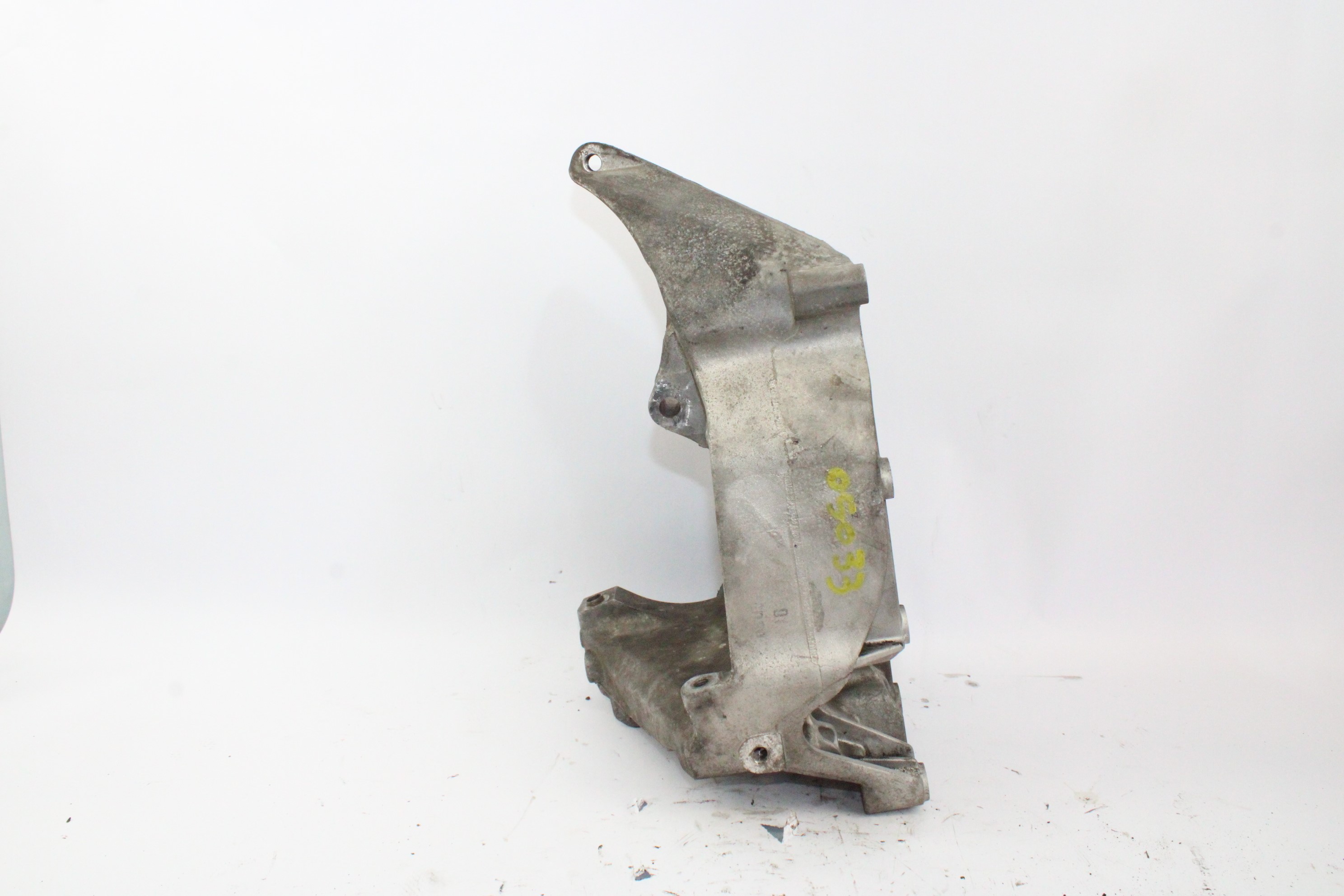 BMW 3 Series E90/E91/E92/E93 (2004-2013) Alternator bracket 1116780263902 23764796