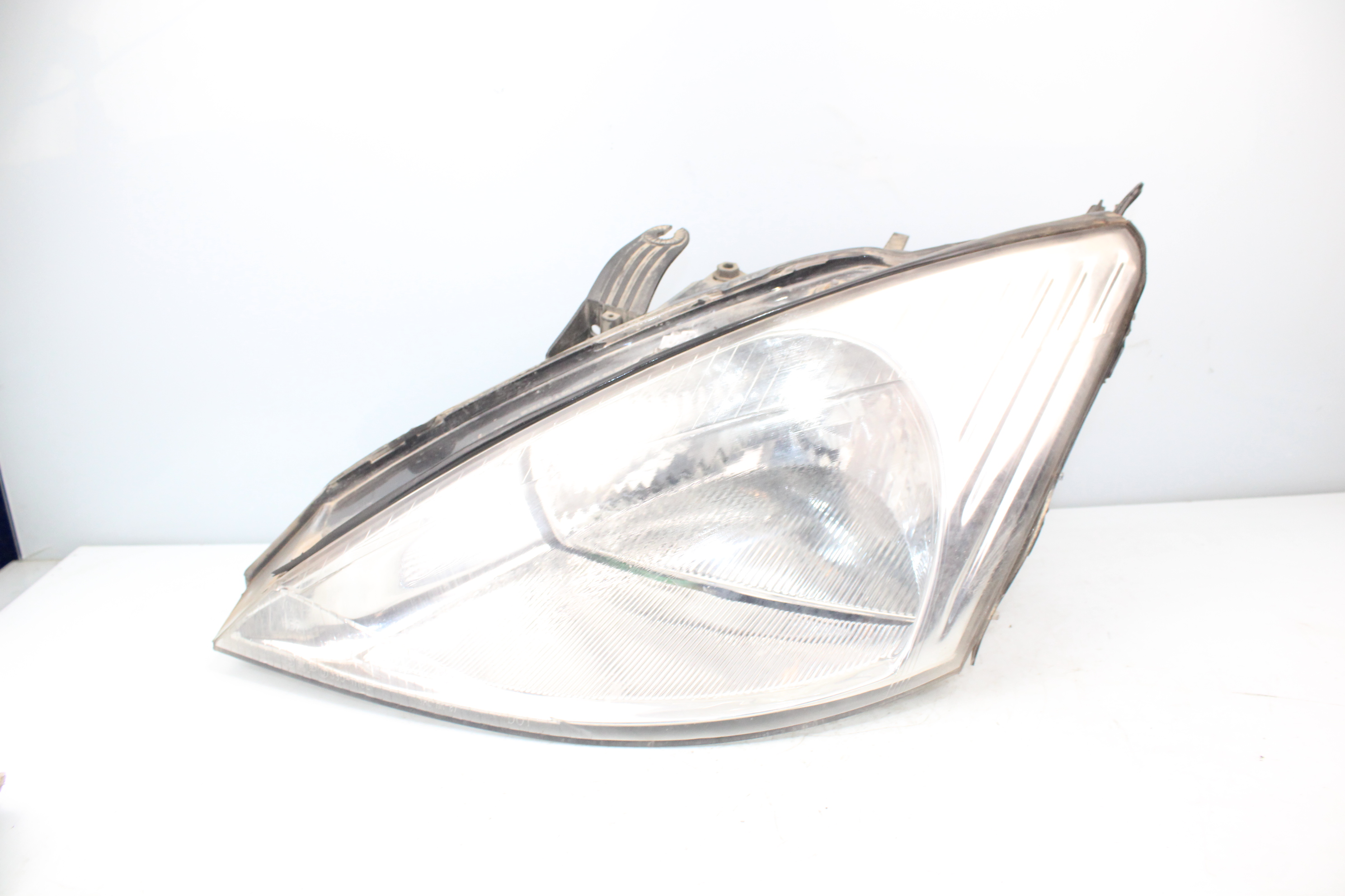 FORD Focus 1 generation (1998-2010) Front Left Headlight 084311144L 22630119