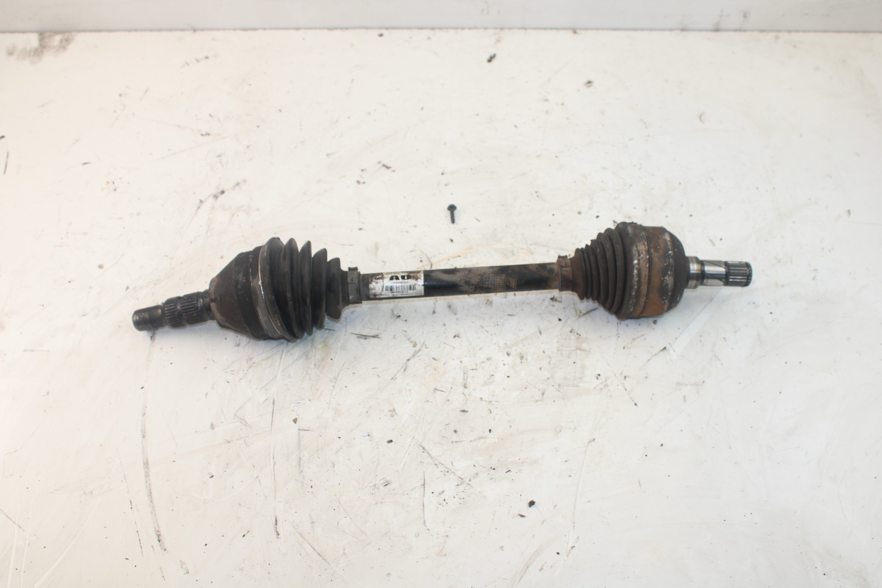 OPEL Insignia A (2008-2016) Front Left Driveshaft 13228204 25188748