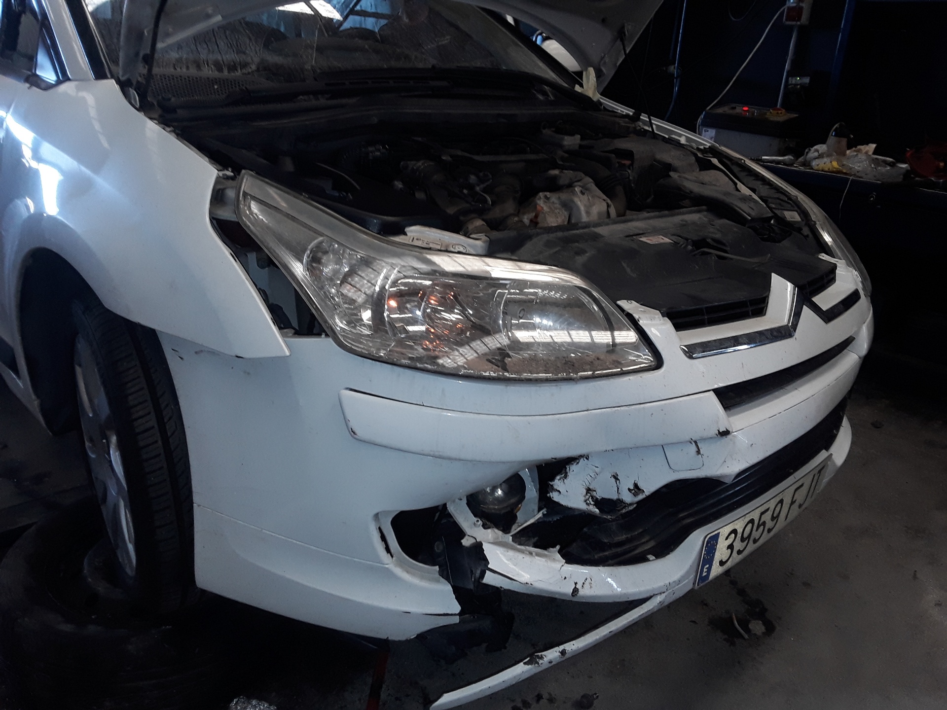 CITROËN C4 1 generation (2004-2011) Полуось передняя правая 9637117880 23769485