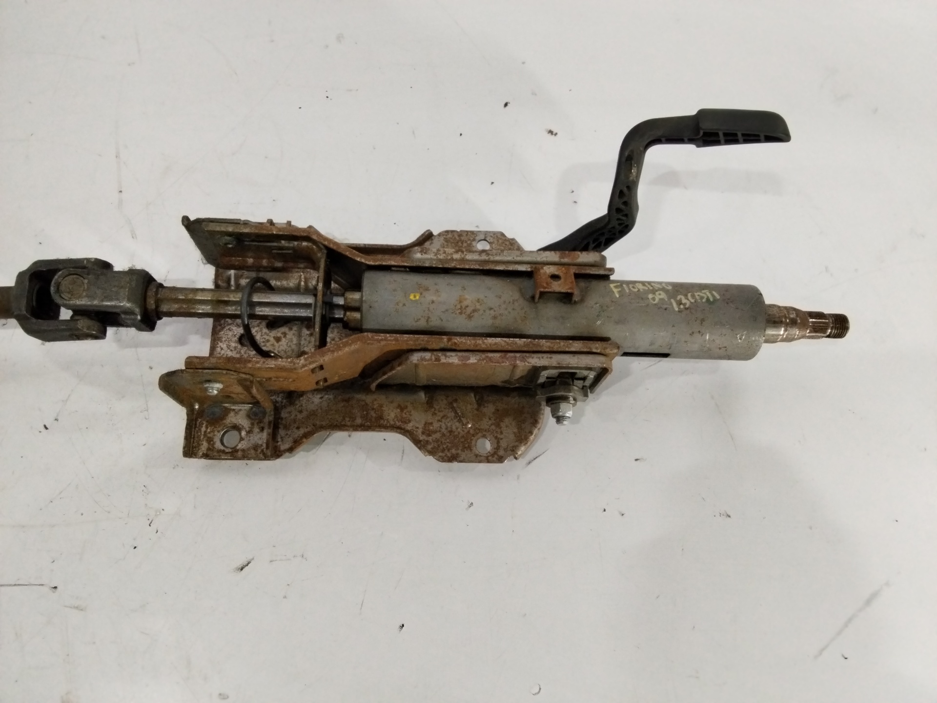 Columna direccion 51854210 de Fiat Fiorino 2010-2016 - pieza usada