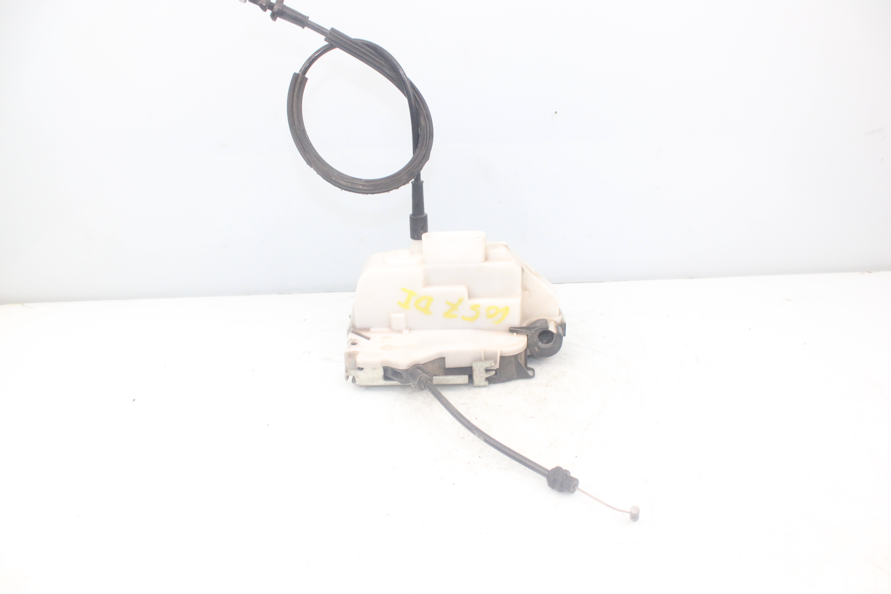 Fecho da porta frente esquerda 8HXDV4TD,8HZ,8HX 46982980 de Citroen C3 ii (sc_) 2009-2016 68 CV