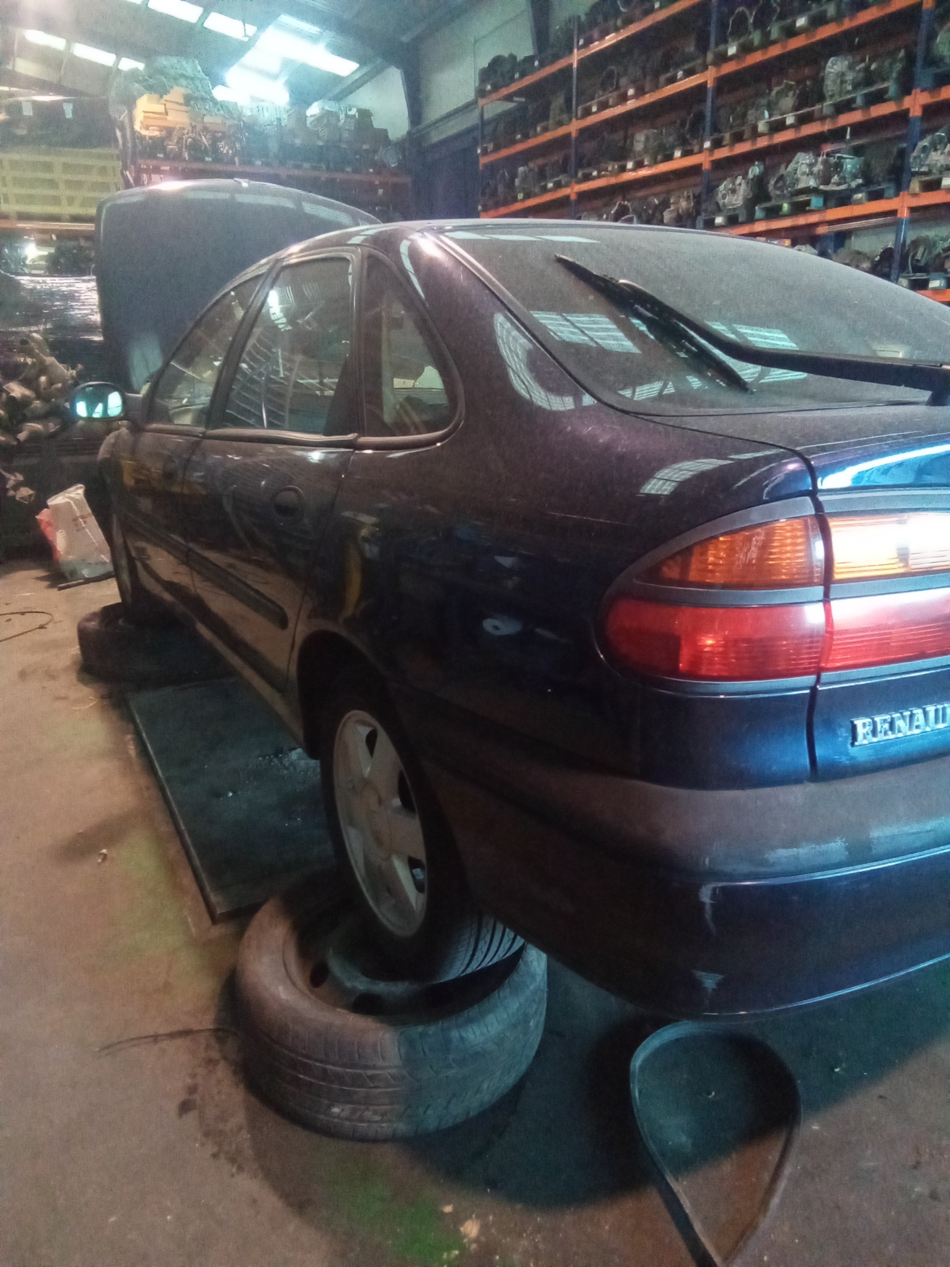 RENAULT Laguna 1 generation (1993-2001) Другие внутренние детали P7700428029A 21073283