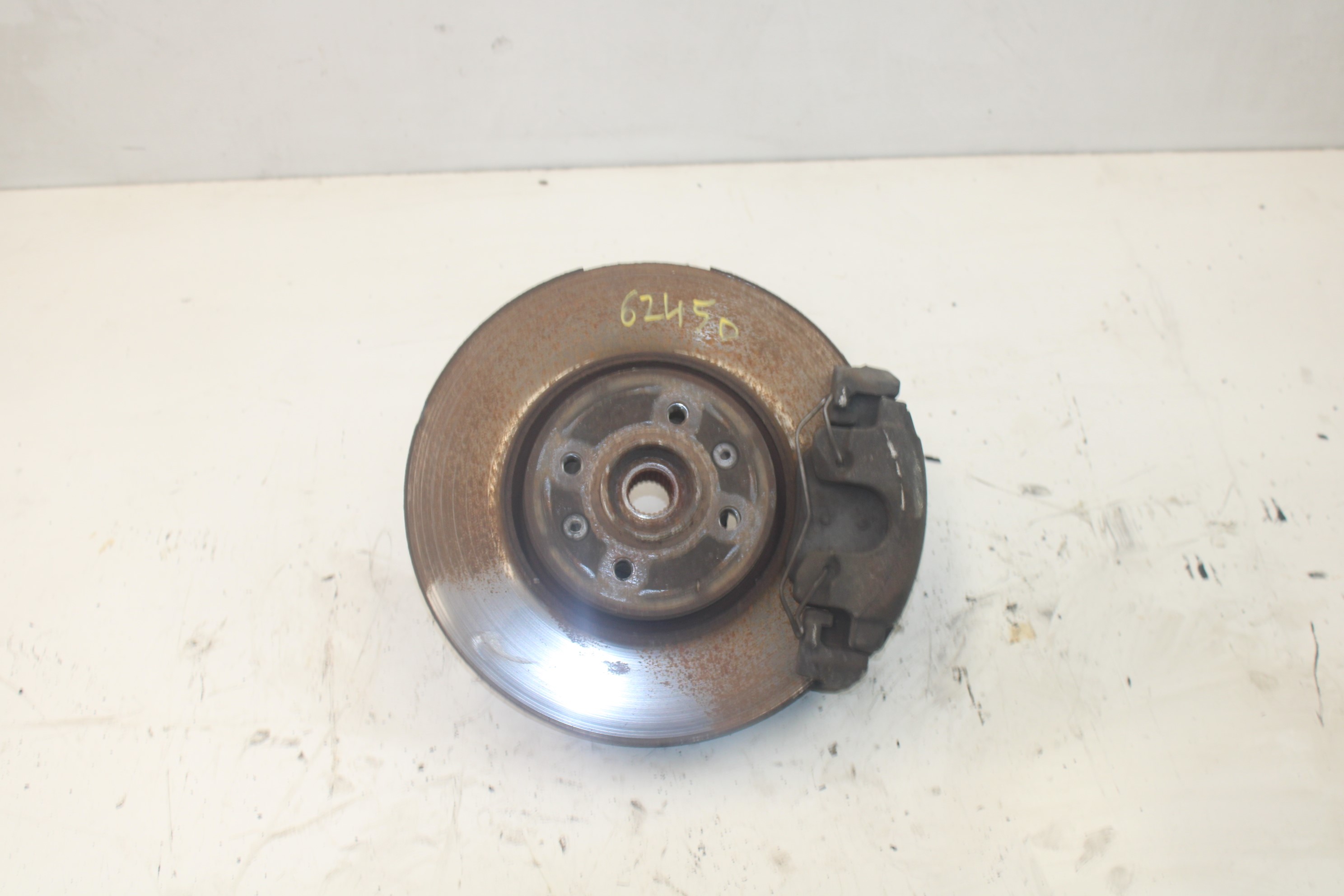 RENAULT Scenic 2 generation (2003-2010) Front Right Wheel Hub NOTIENEREFERENCIA 25188129