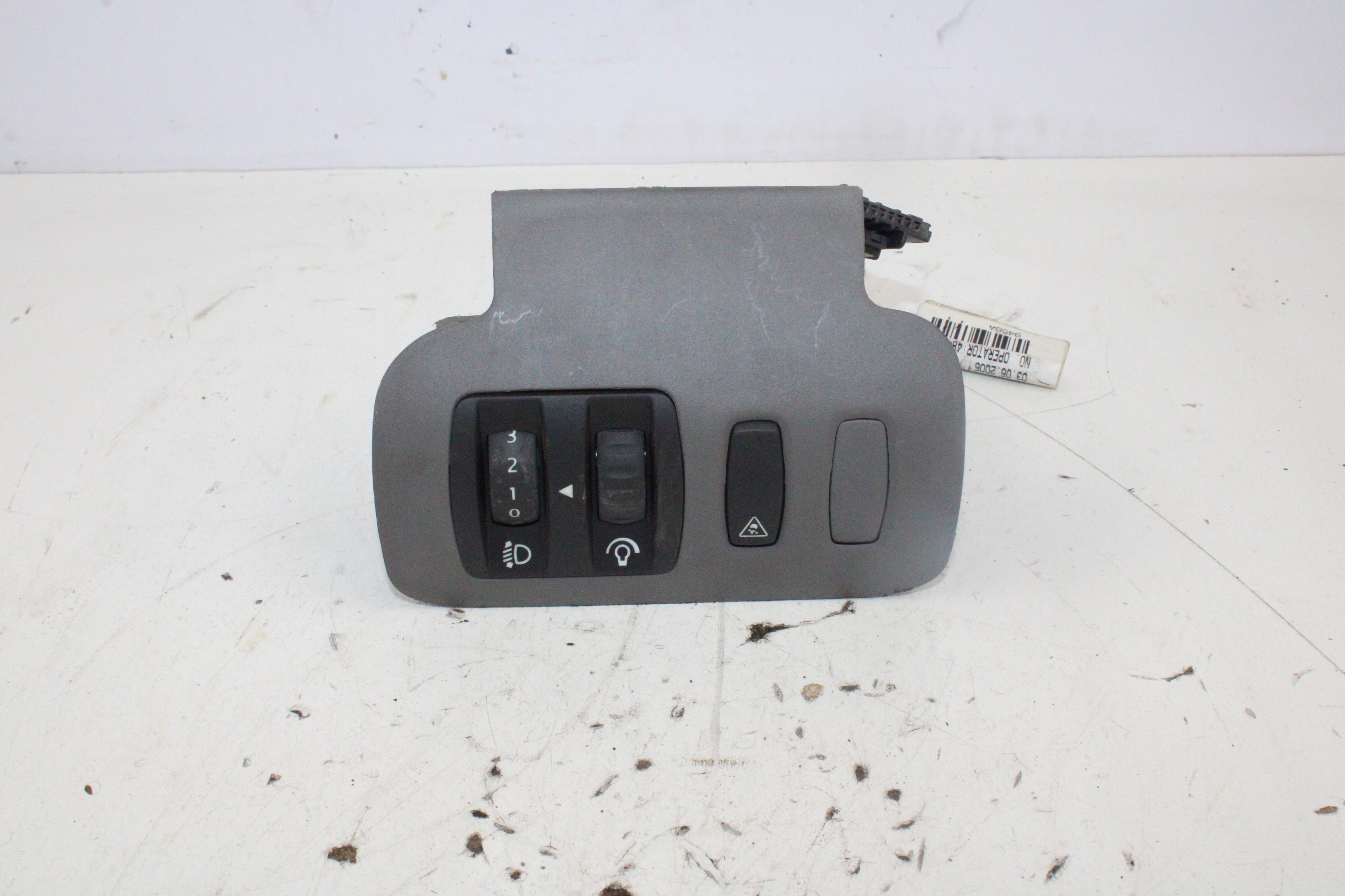 RENAULT Megane 2 generation (2002-2012) Переключатель света 8200140984 26030521