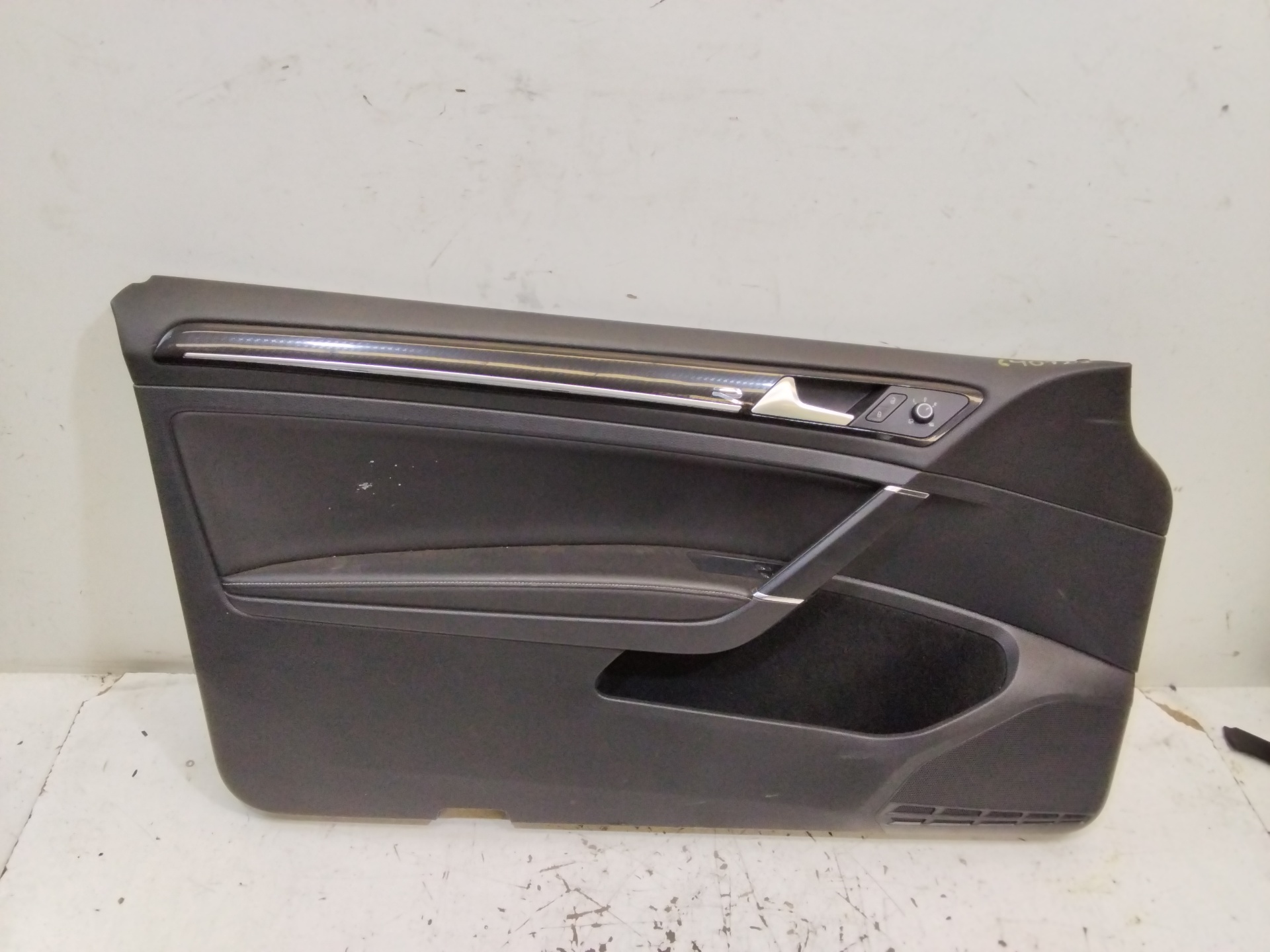 VOLKSWAGEN Golf R 7 generation (2013-2019) Priekinių kairių durų apmušimas 5G3867011CN 25190444