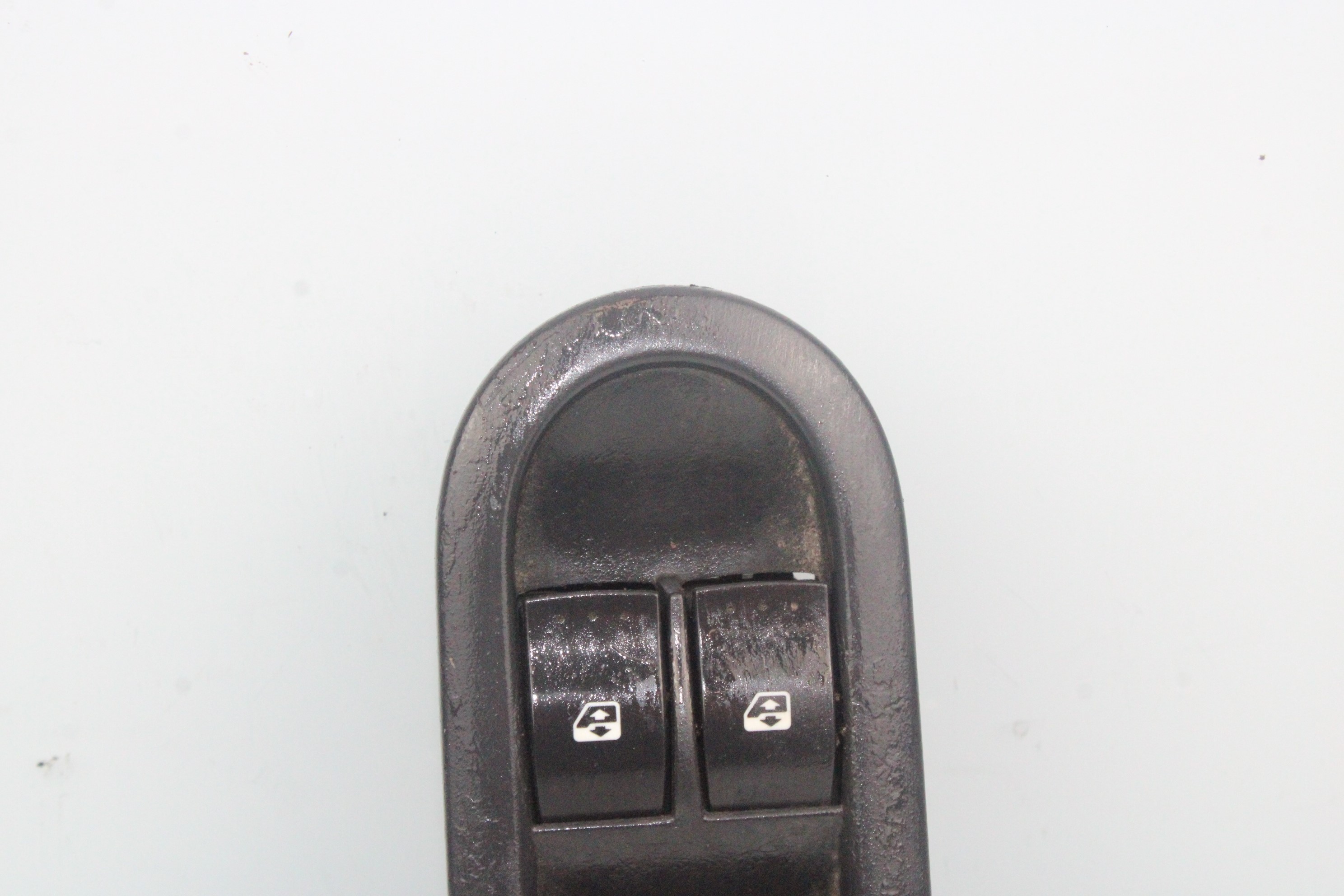 RENAULT Megane 2 generation (2002-2012) Front Left Door Window Switch 156018070 25177771