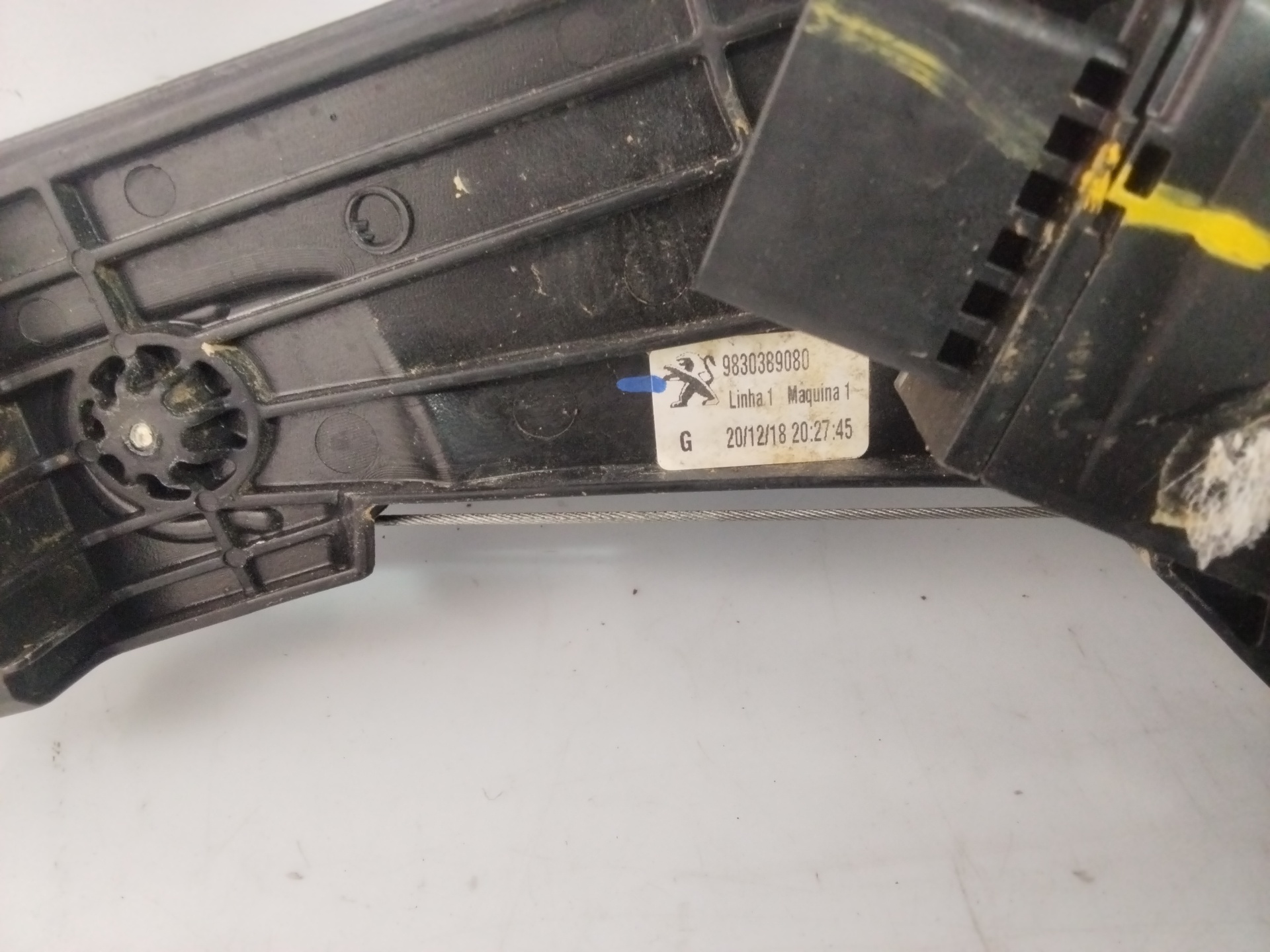 Alzacristalli posteriore sinistro YH01,YHZ 9830389080 de Peugeot 3008 2020-0 - pieza usada