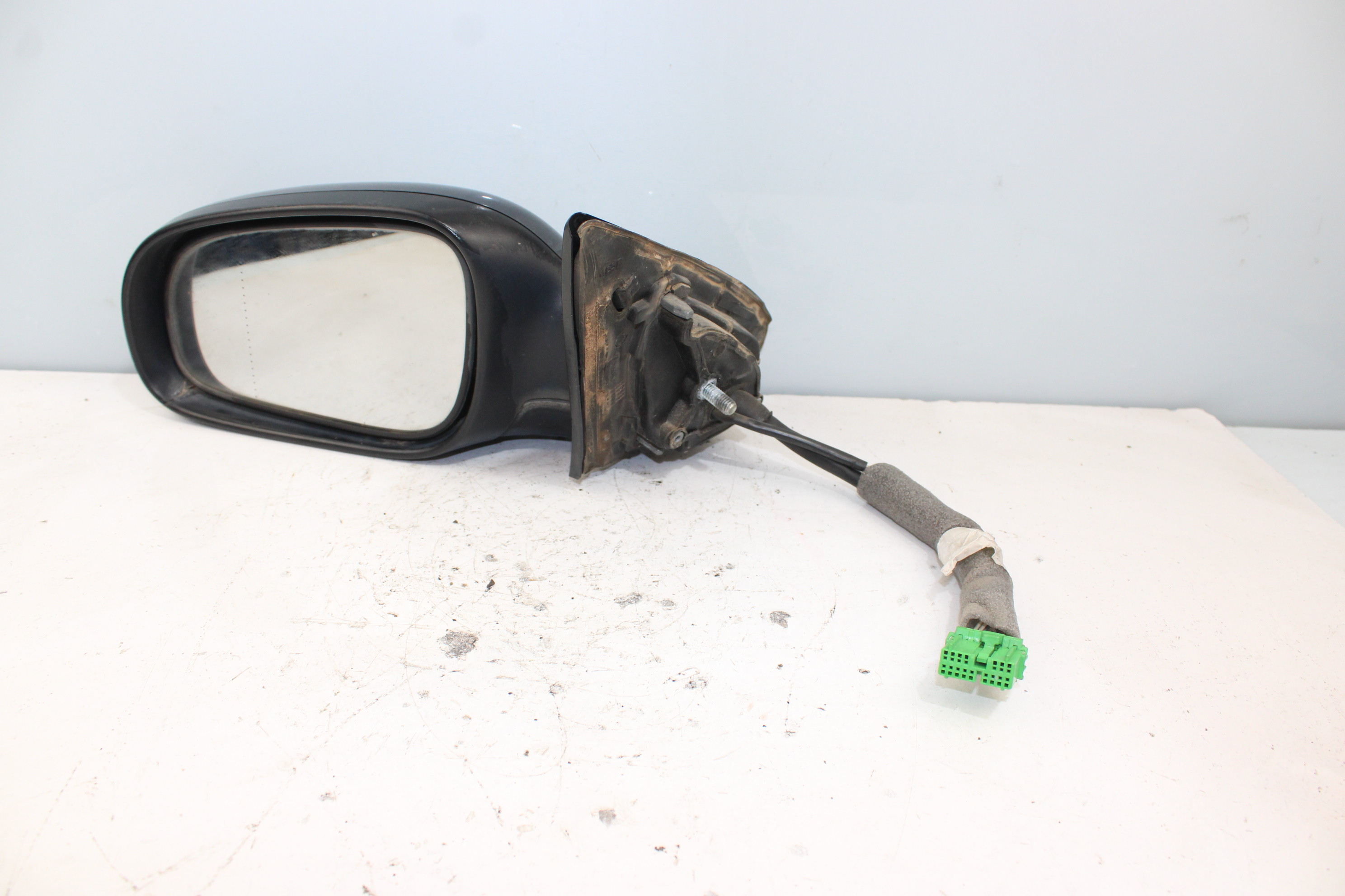 VOLVO V70 2 generation (2000-2008) Venstre sidespejl E11015463 25371408